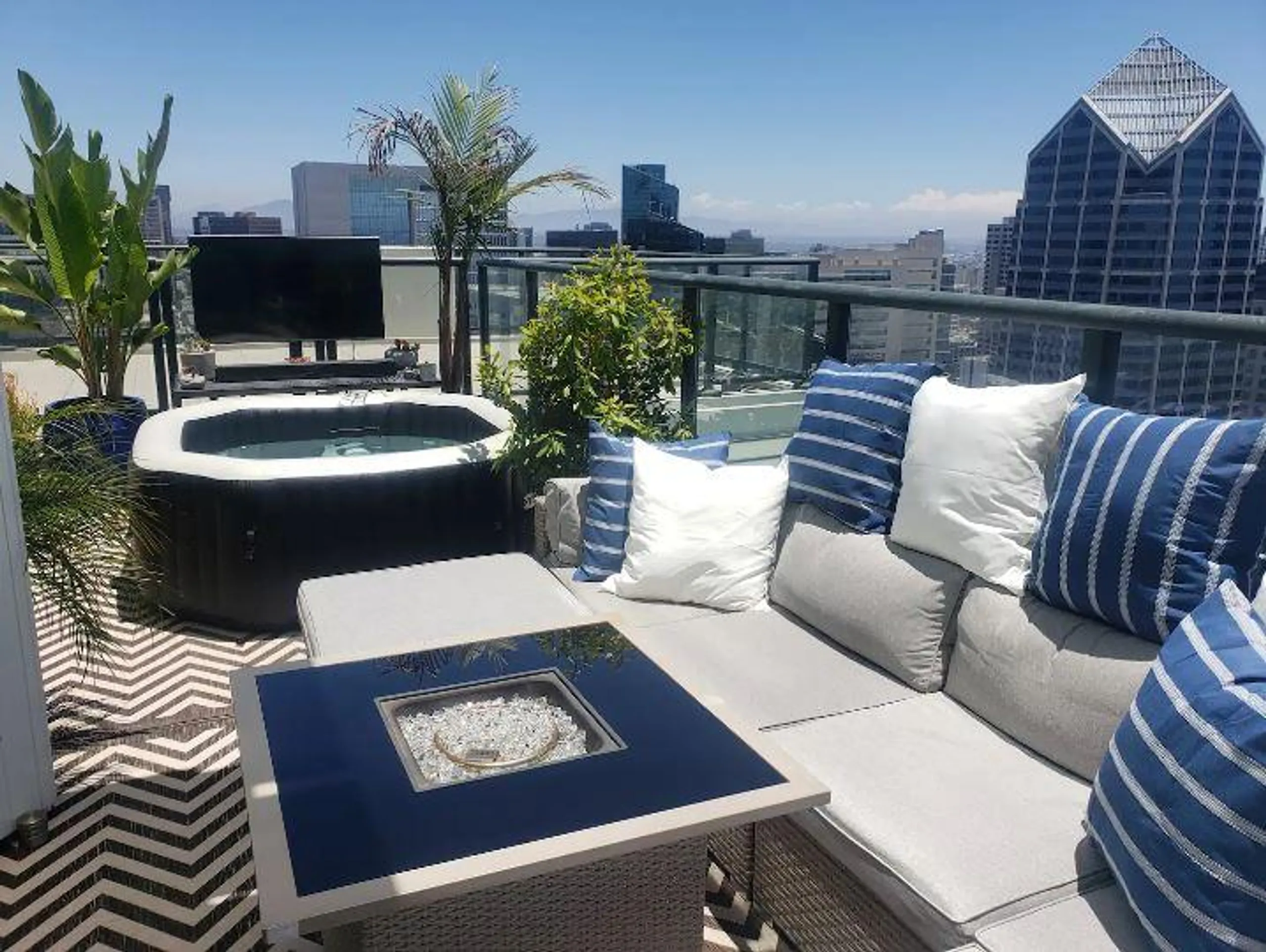 San Diego Ocean View Penthouse with Hot Tub and Amazing Views — photograph 4