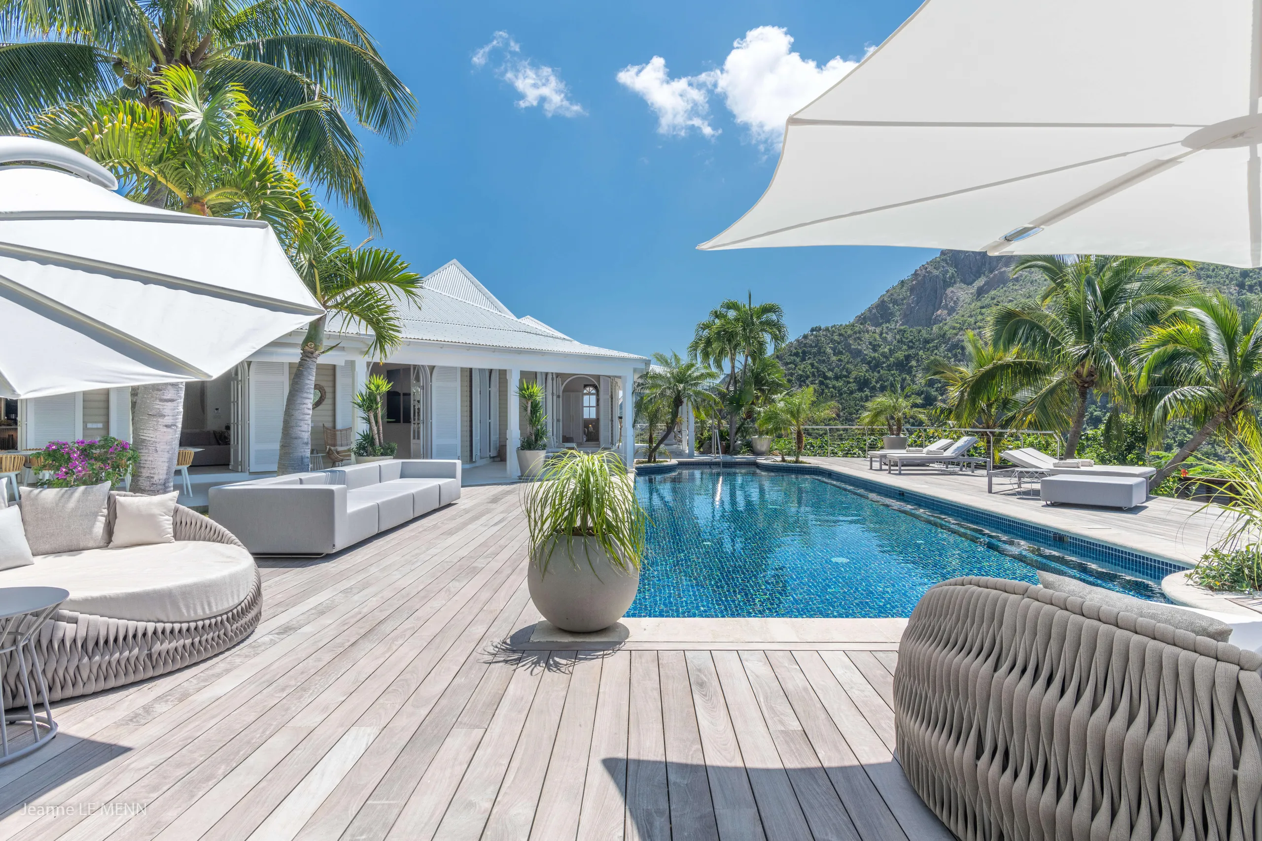 Colonial Style Luxury in St. Barth with Stunning Sunrises and Sunsets — photograph 3