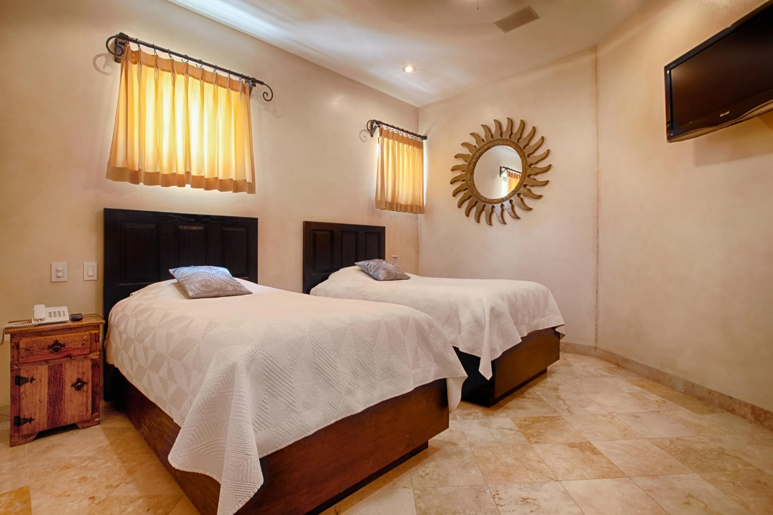 Pedregal New Construction Luxury Estate with Infinity Pool, Hot Tub and Sweeping Views — photograph 10