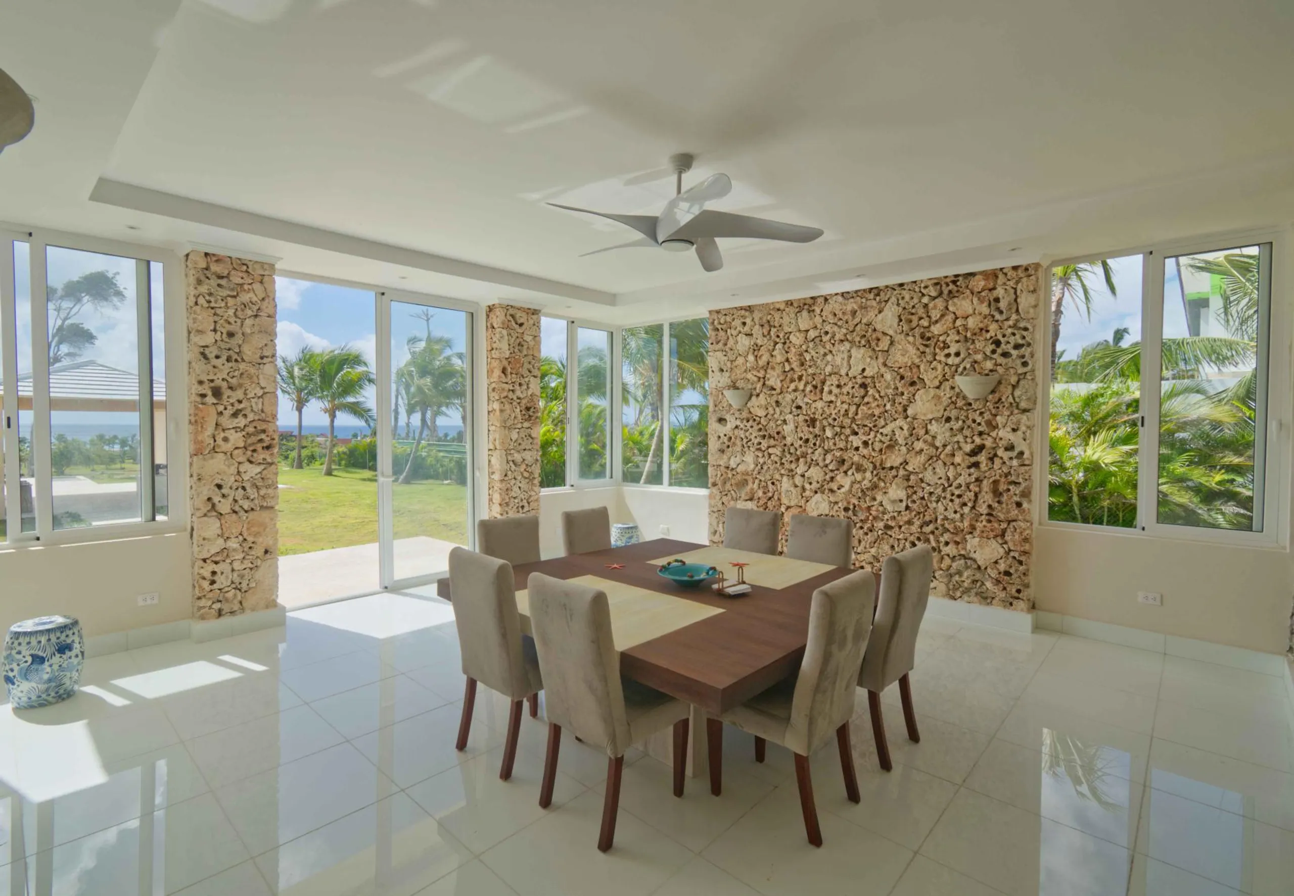 Breathtaking Punta Cana Villa with Private Pool and Stunning Views — photograph 10