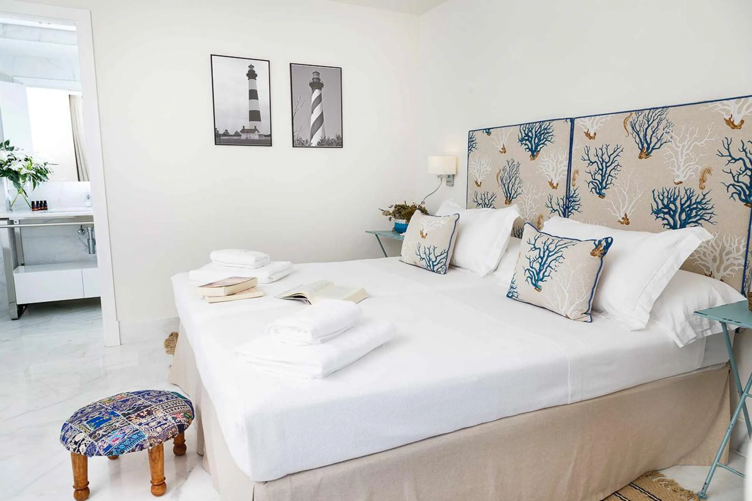 Stylish 6BR Villa with Private Pool and Breathtaking Views of the Sea — photograph 9
