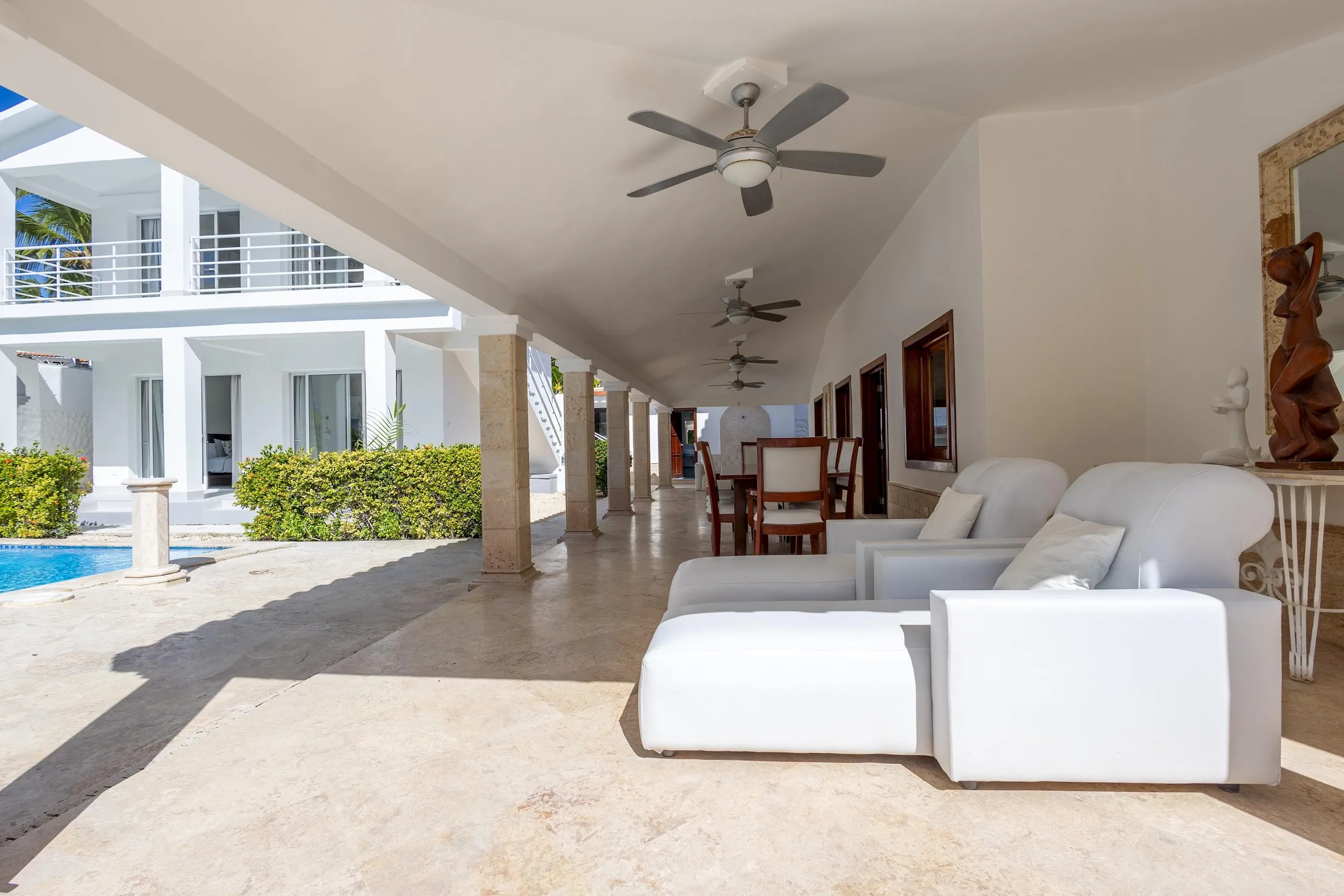 Deluxe Punta Cana Villa with Private Pool and Walks to Beach — photograph 8