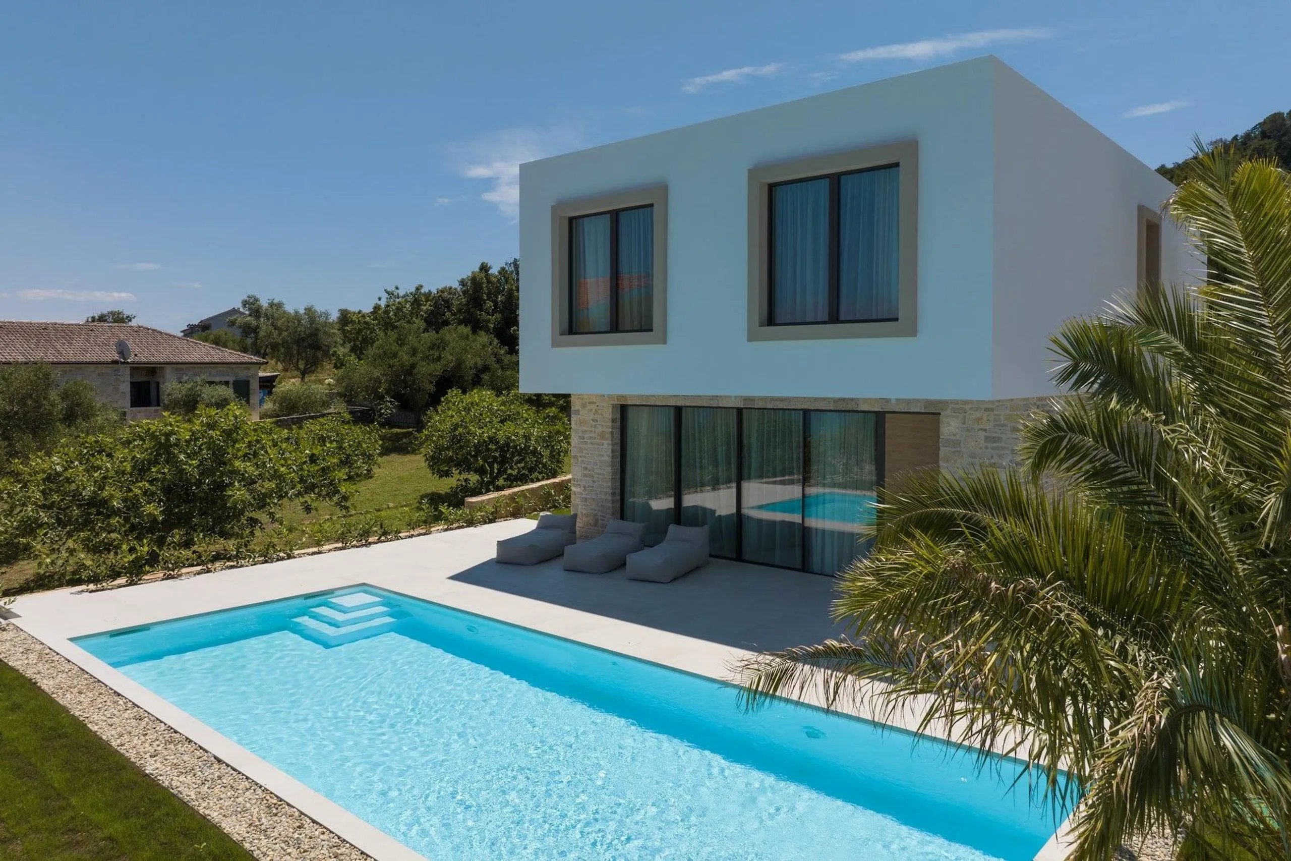 Luminous 3 Bedroom Villa with Private Pool and Sea Views — photograph 10