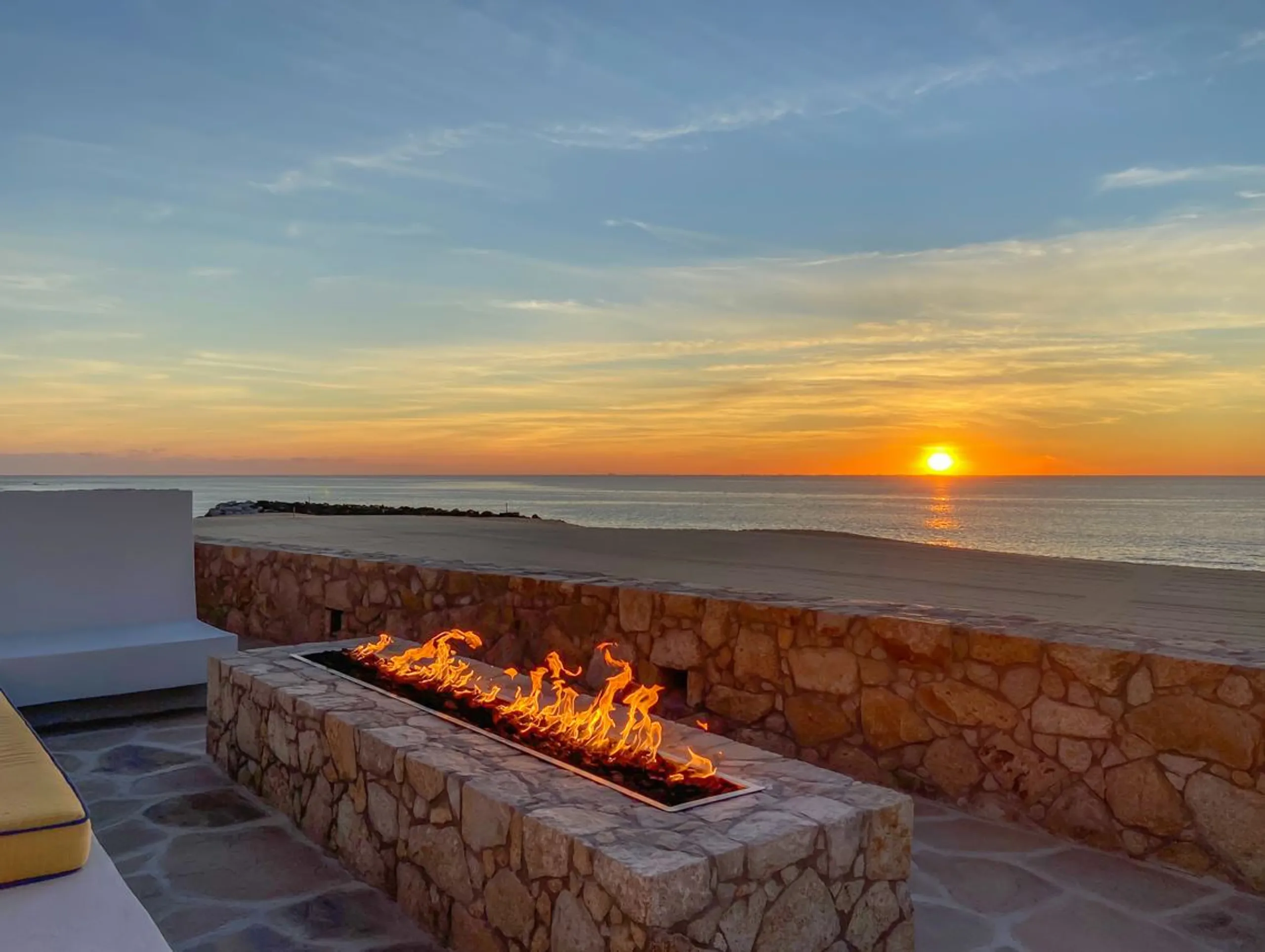 Spacious Three Bedroom Villa with Private Pool and Stunning Views of Sea of Cortez — photograph 9