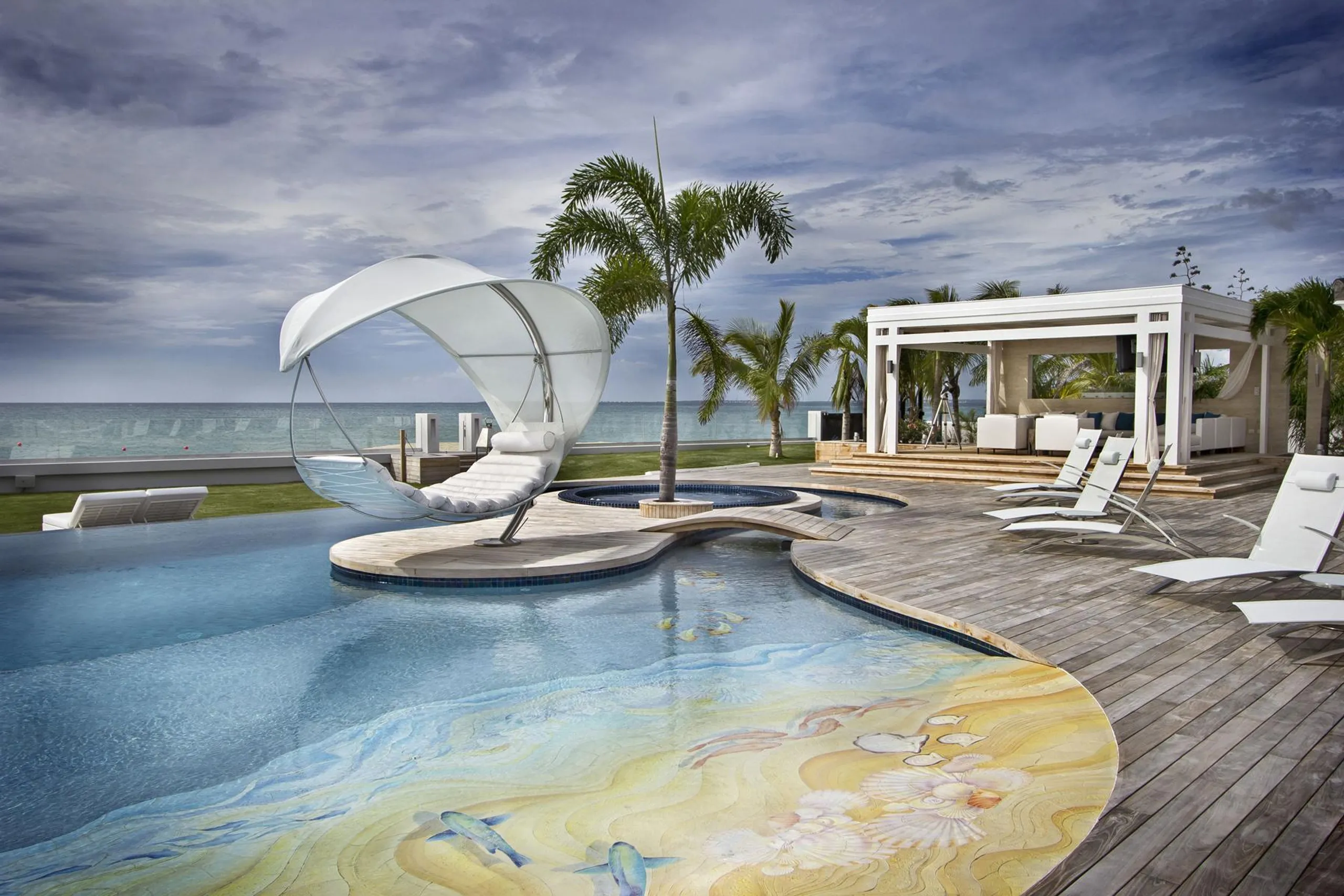 Majestic High-end Villa in Plum Bay Beach — photograph 2