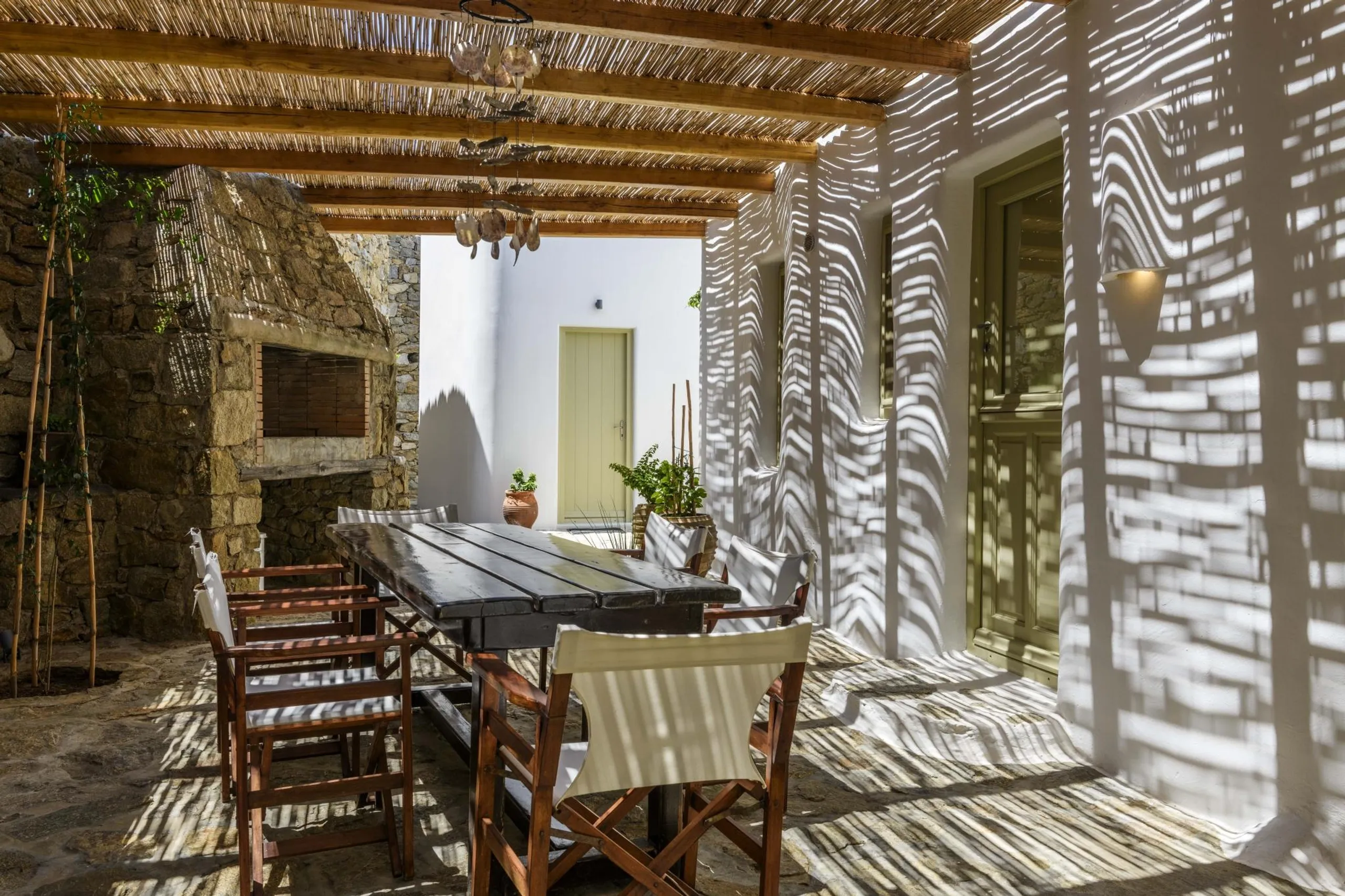 Beautiful Traditional Villa in Mykonos with Invigorating Pool — photograph 10