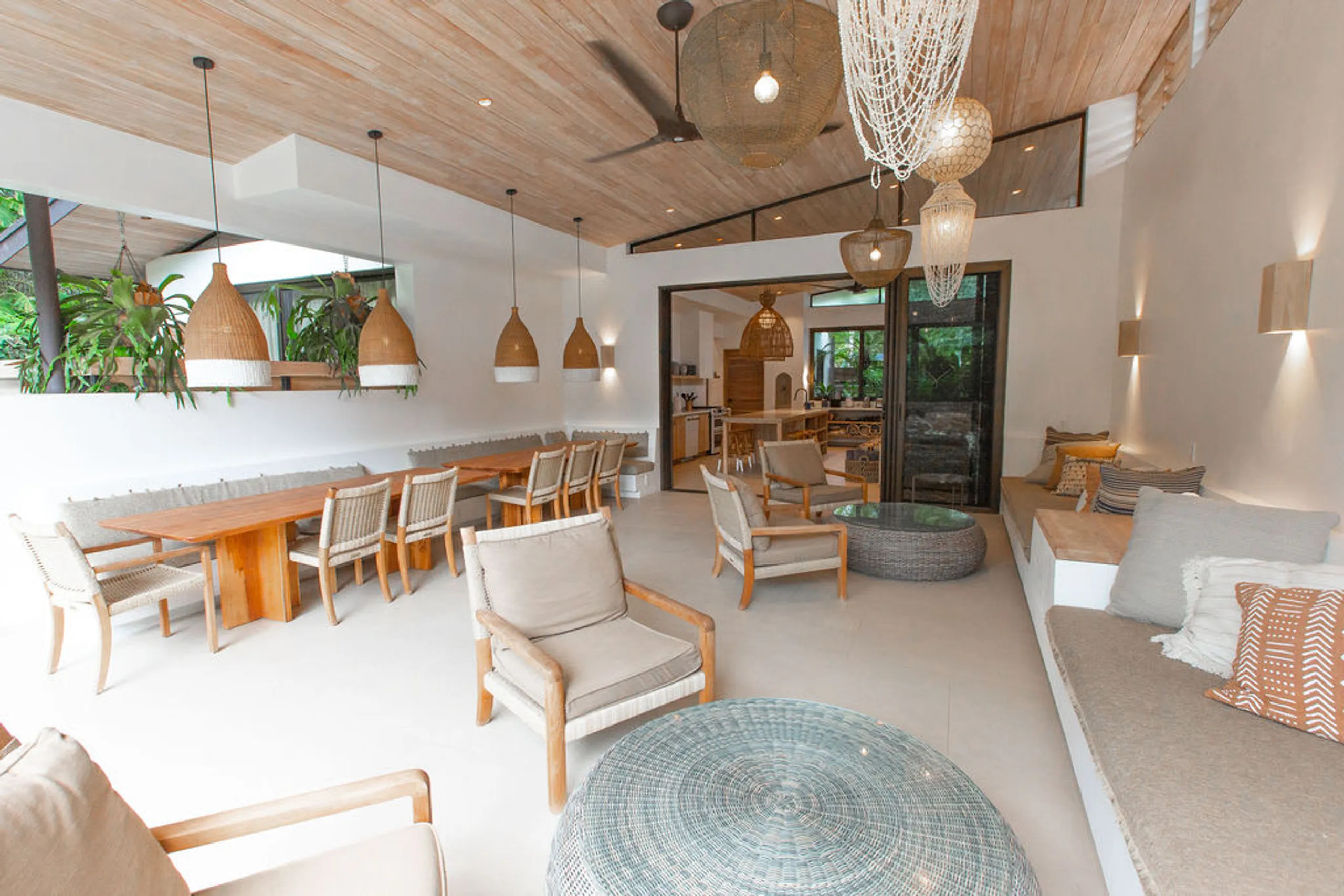 Eco-Luxury Villa with Private Pool and Beach Access — photograph 6
