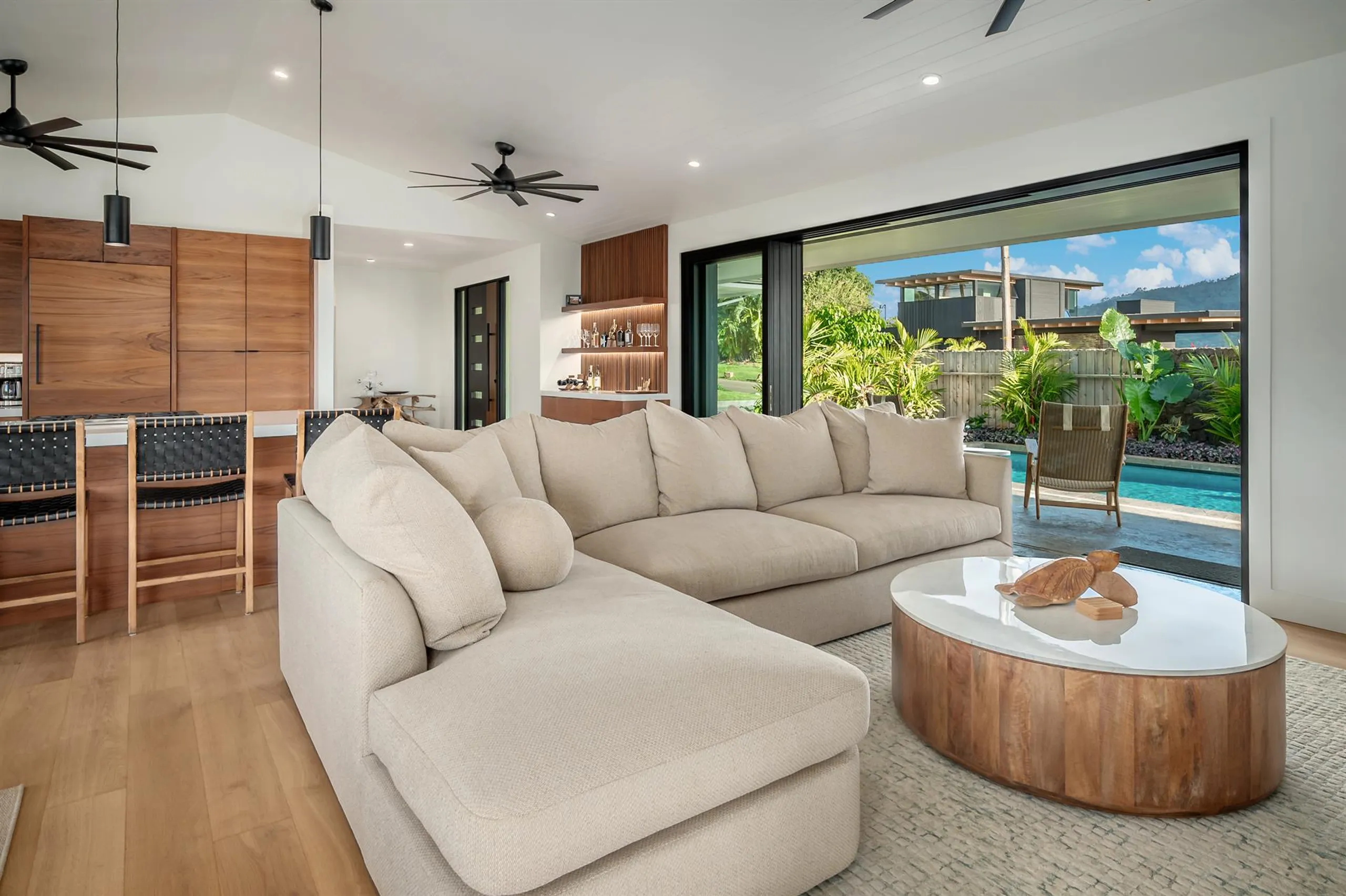 Stunning Brand-new Villa with Private Pool and Mountain Views — photograph 7