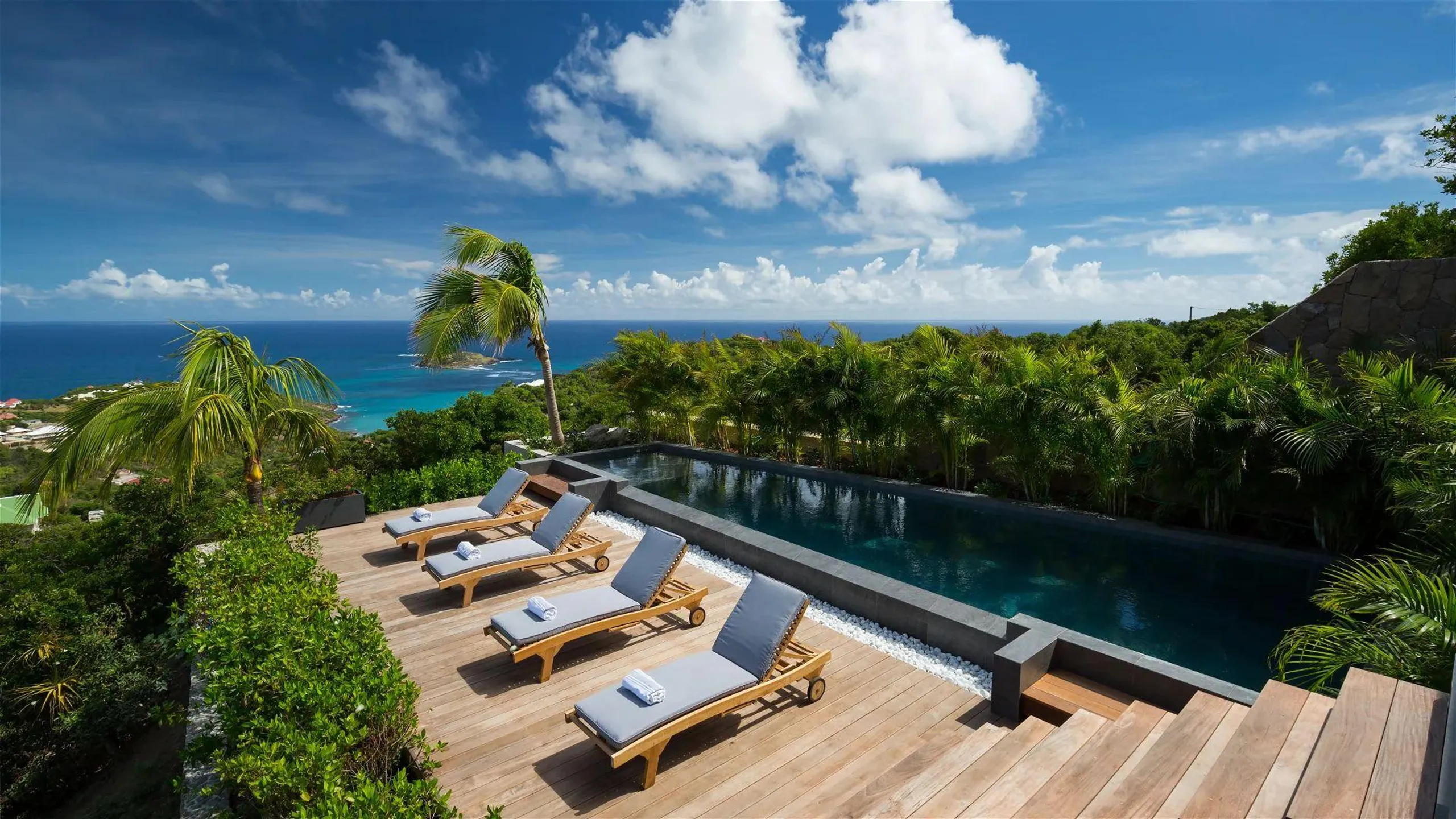 Tranquil Seaview Villa with Invigorating Pool — photograph 6