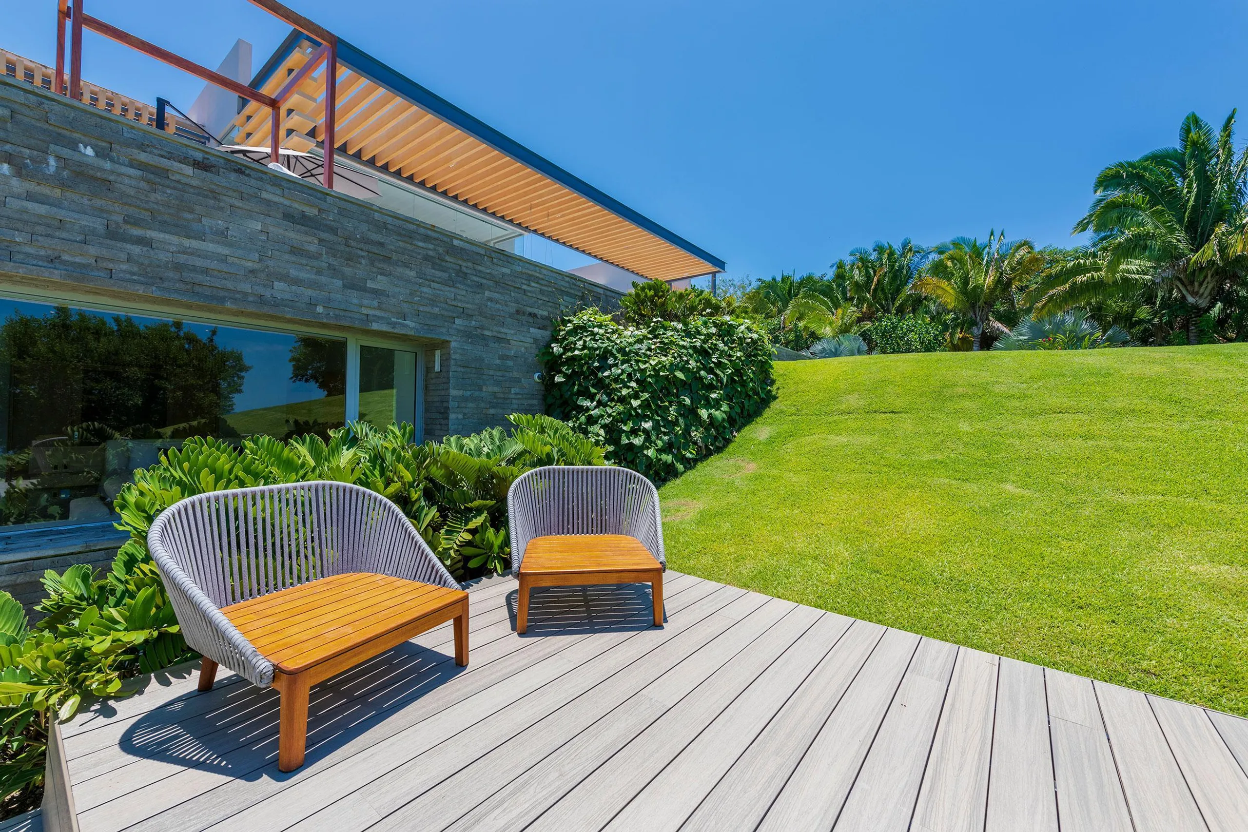 Architectural Punta Mita Estate with Large Infinity Pool and Ocean Views — photograph 11