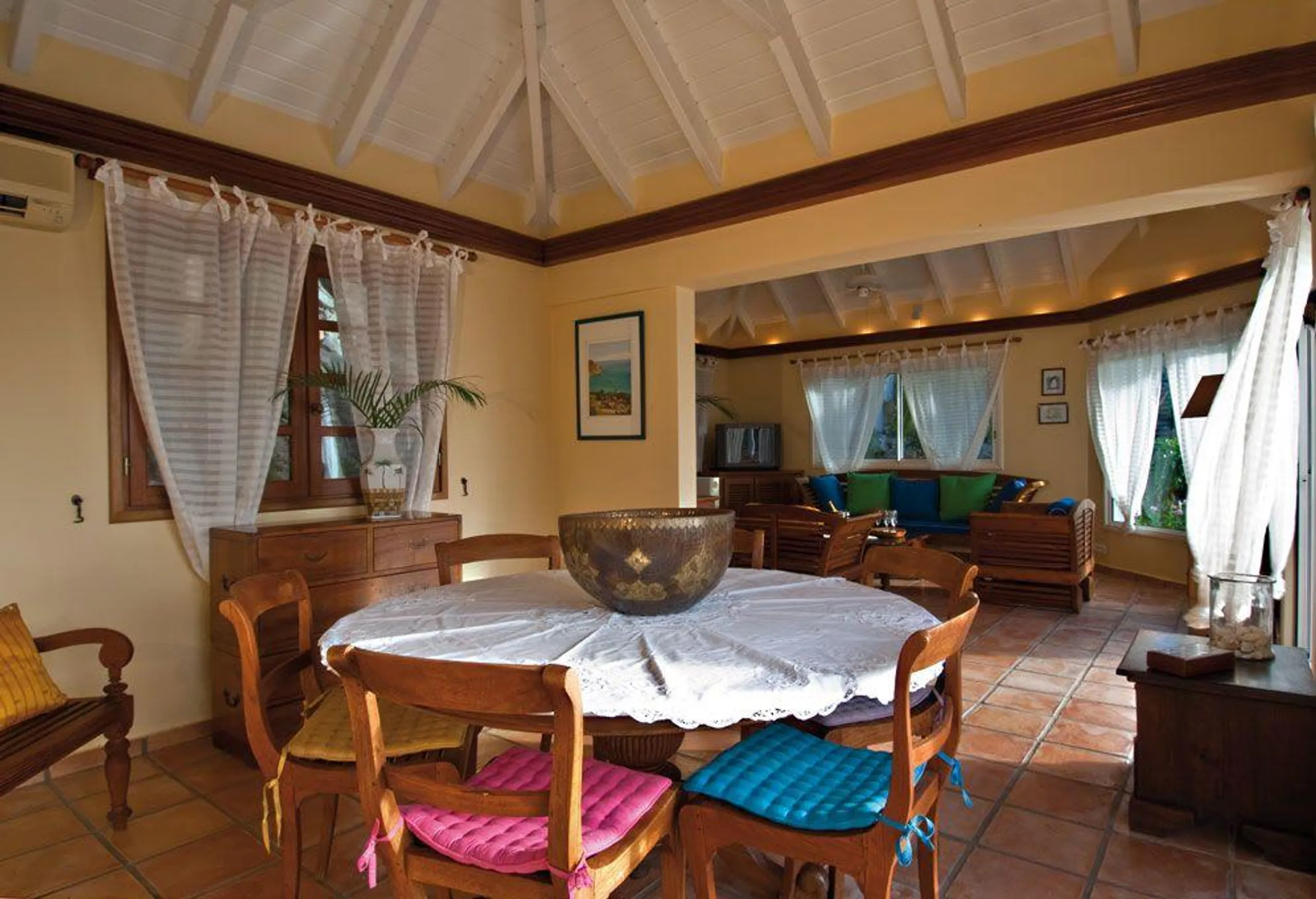 Lavish Summer Villa with Ocean View and 3 Bedrooms — photograph 11