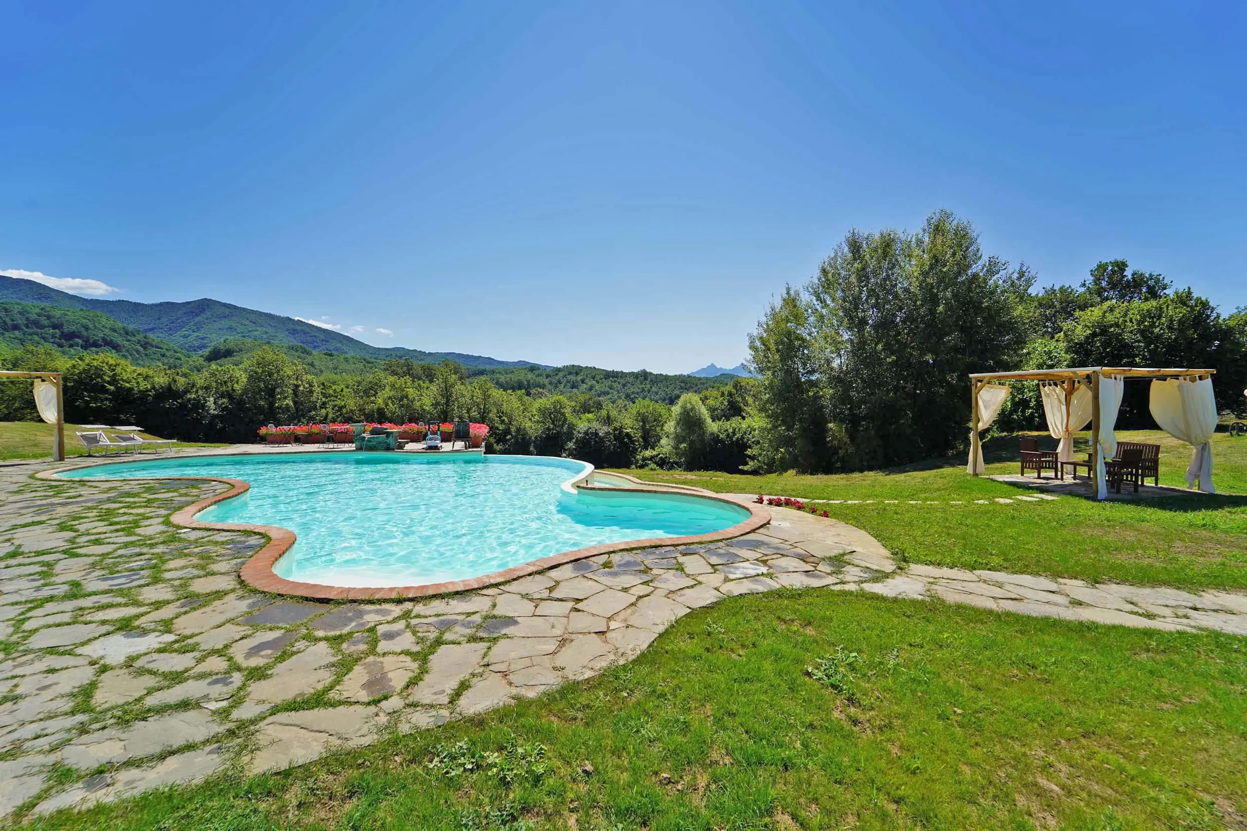 Villa setting in Corvarola