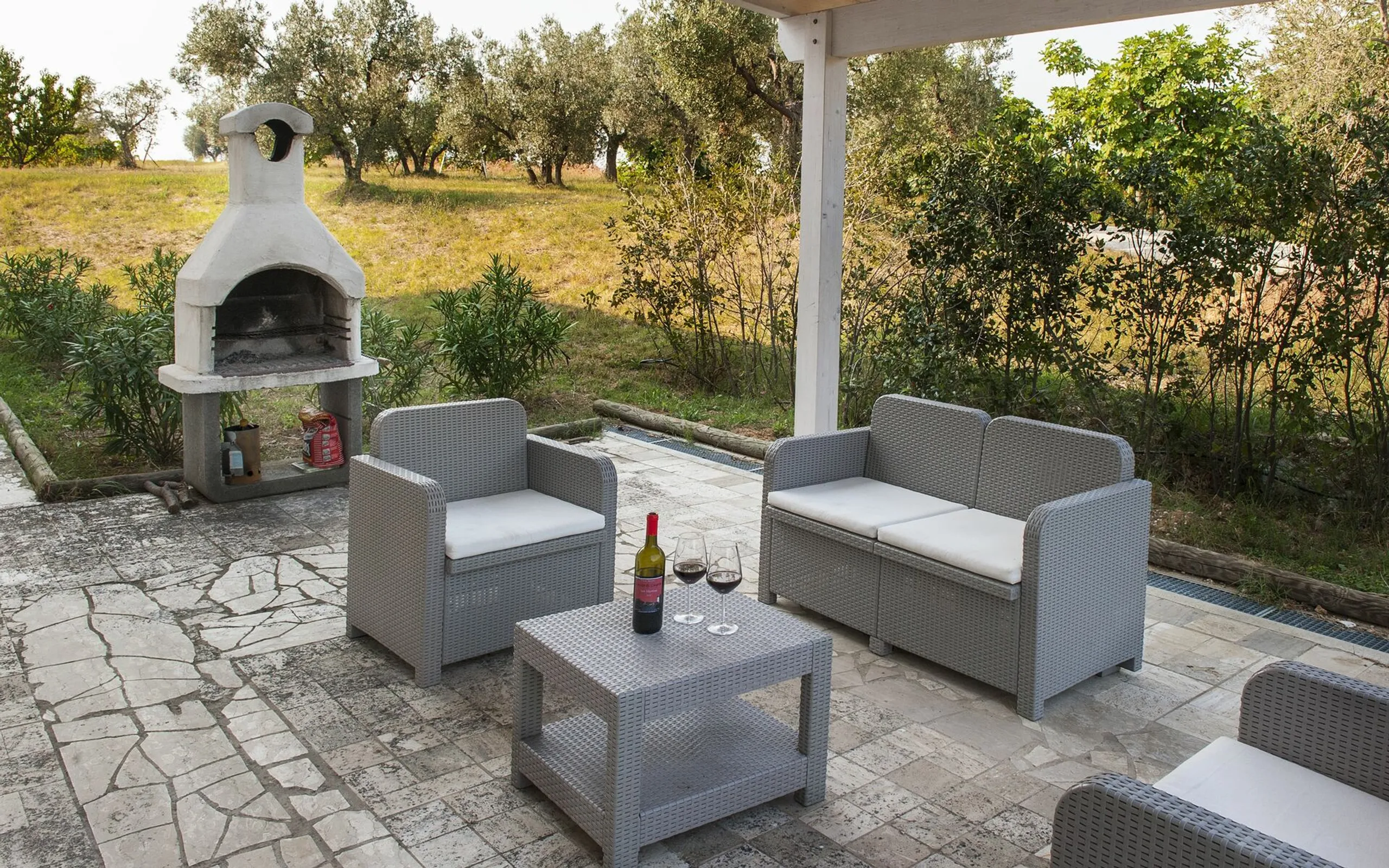 Marvelous Hilltop Villa with Great Views to the Adriatic Sea and Mountains — photograph 5