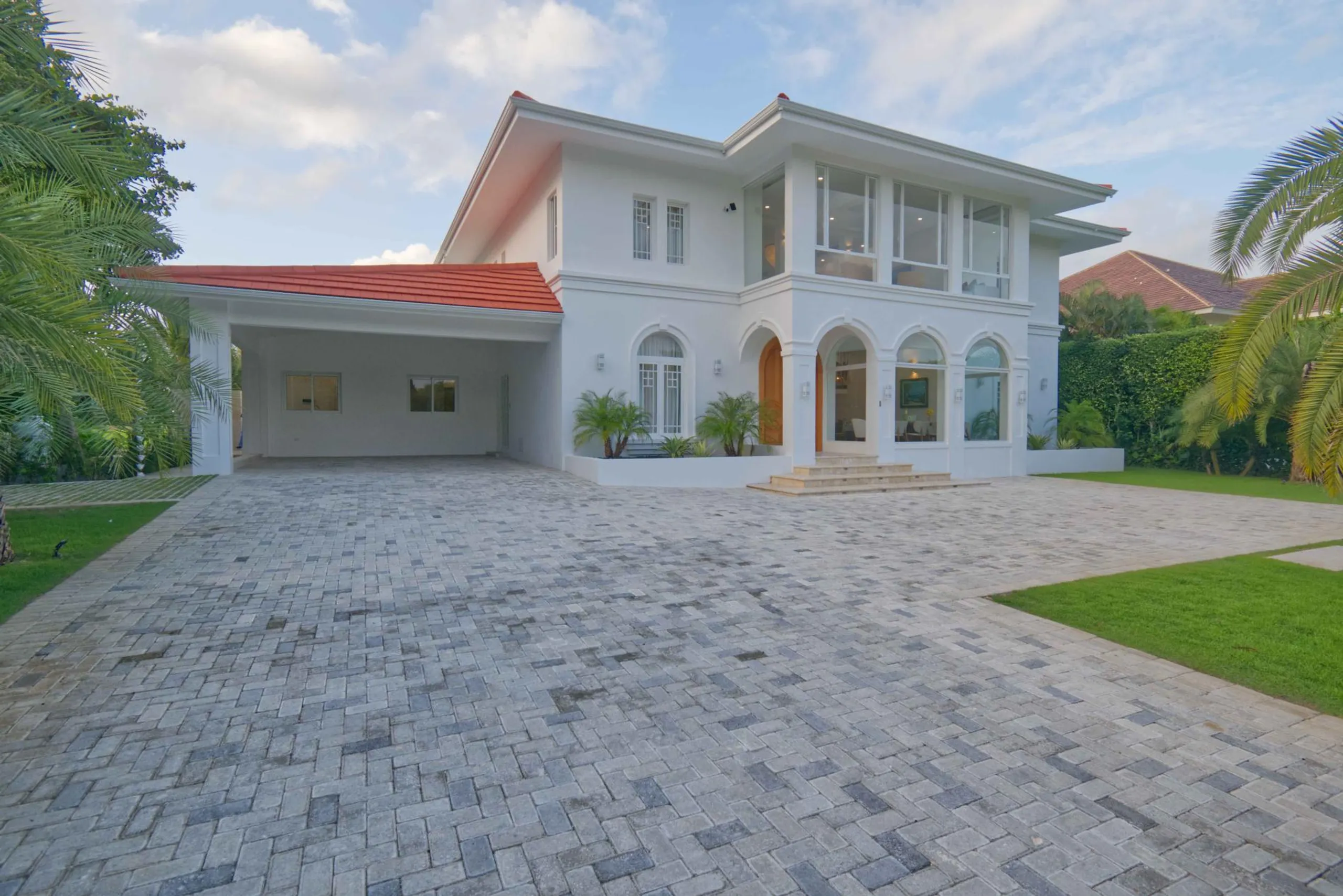 Lavish Luxury Villa in Tortuga Bay near Beach — photograph 7