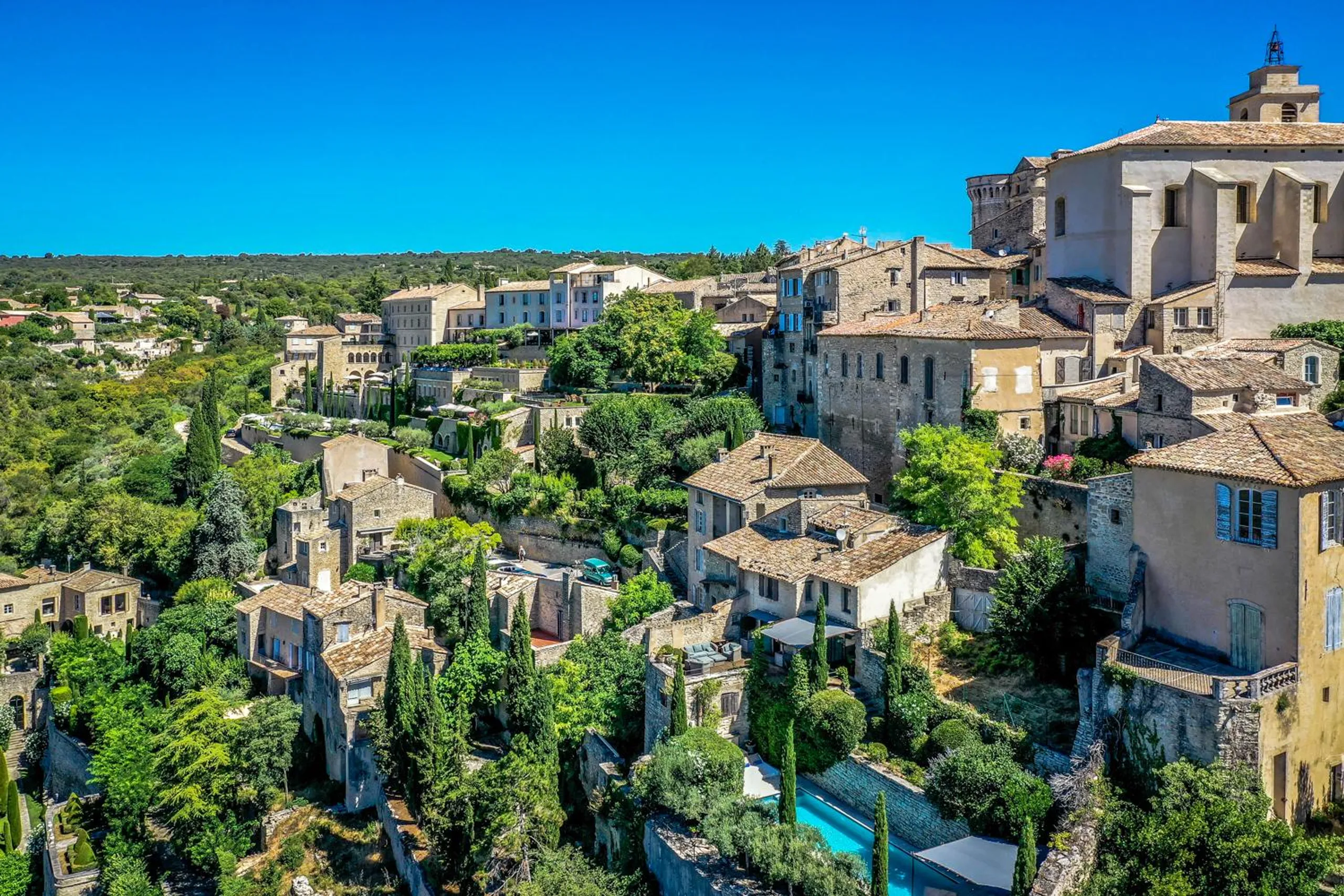 Enchanting Provençal Villa with Pool, Terraced Gardens, and Panoramic Valley Views — photograph 5