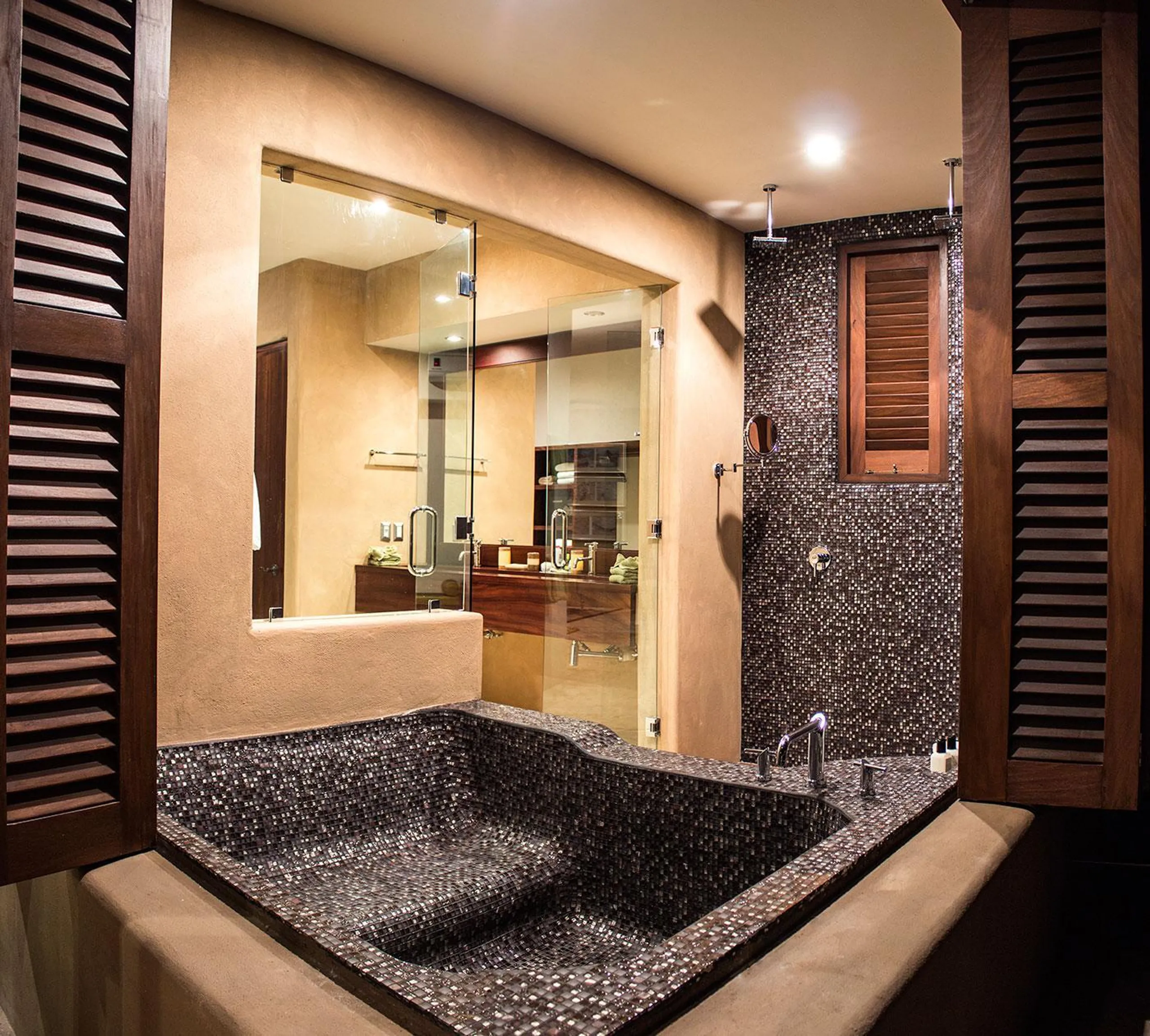 Distinguished La Punta Luxury Estate with Infinity Pool and Ocean Views — photograph 10