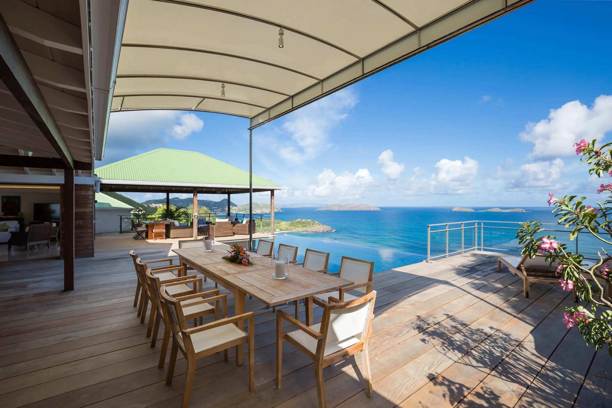 Luxe Haven in Caribbean Paradise with Private Pool and Panoramic Ocean Views — photograph 8