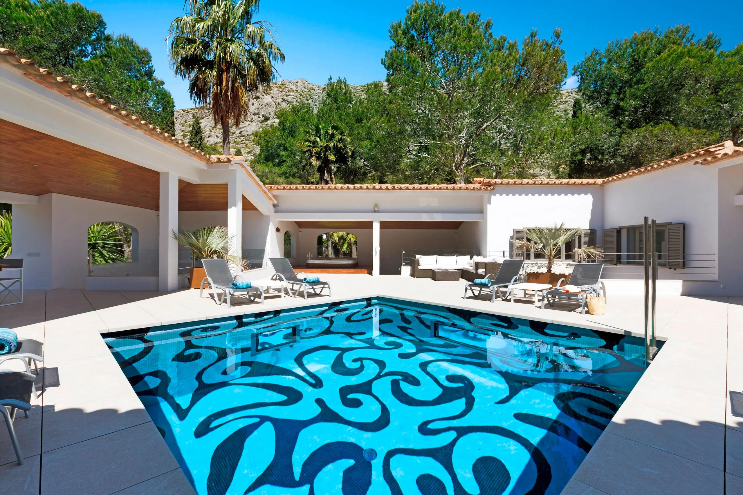 Barracuda Oasis with Private Pool in Mallorca's Tranquil Tramuntana Foothills — photograph 3