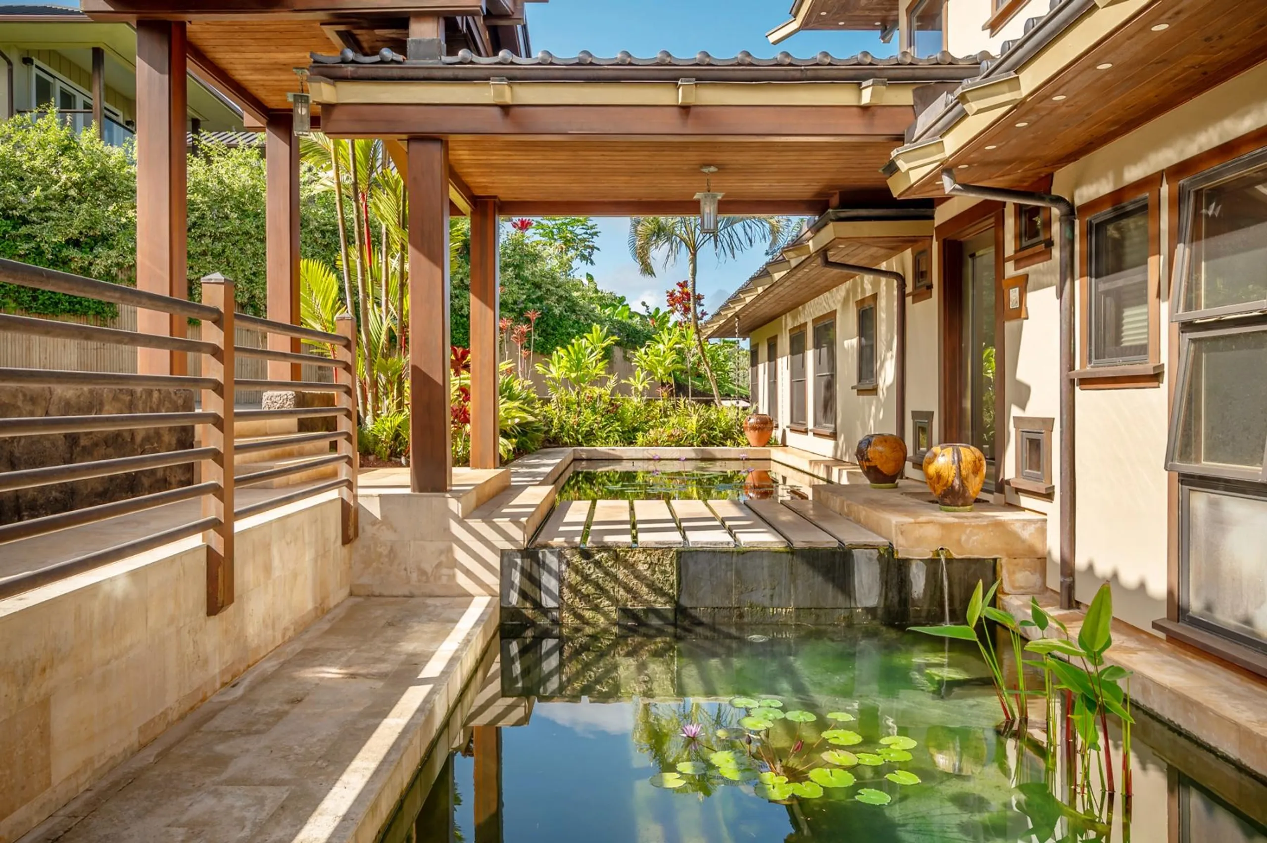 Modern Asian Island Villa with Private Pool and Heavenly Ocean Views — photograph 6