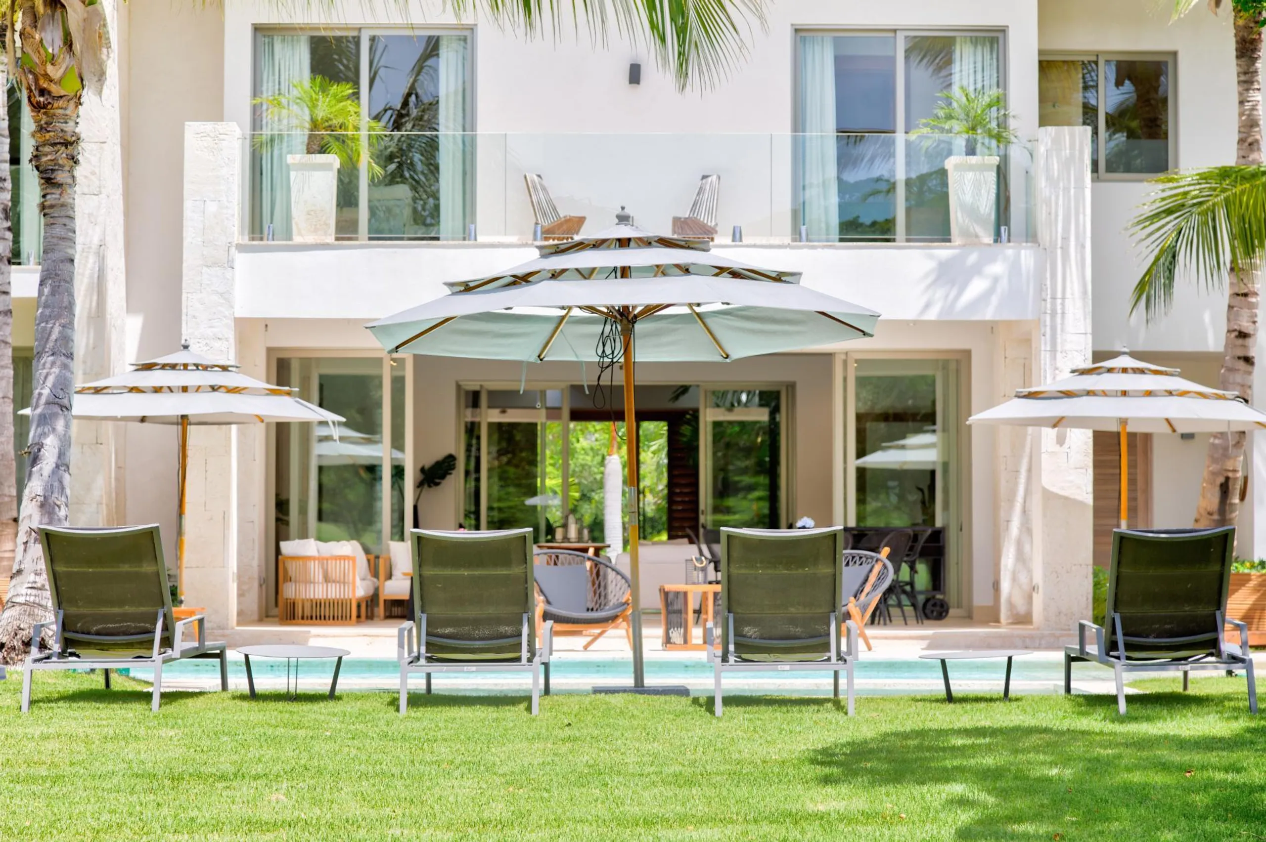 Tranquil 5-Bedroom Villa with Private Pool, Jacuzzi, and Golf Access — photograph 6