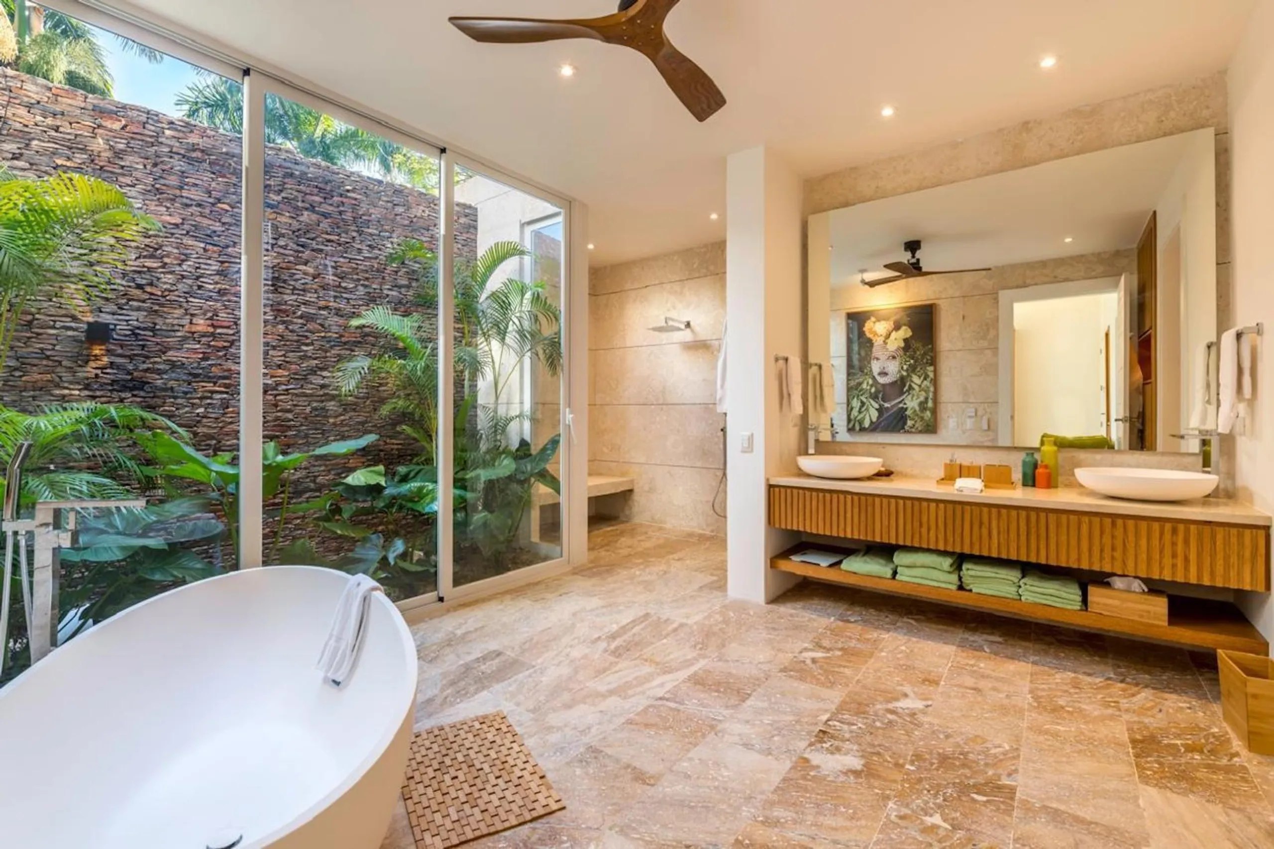Caribbean-Chic Casa de Campo Villa with Private Pool, Garden & Open Design — photograph 11
