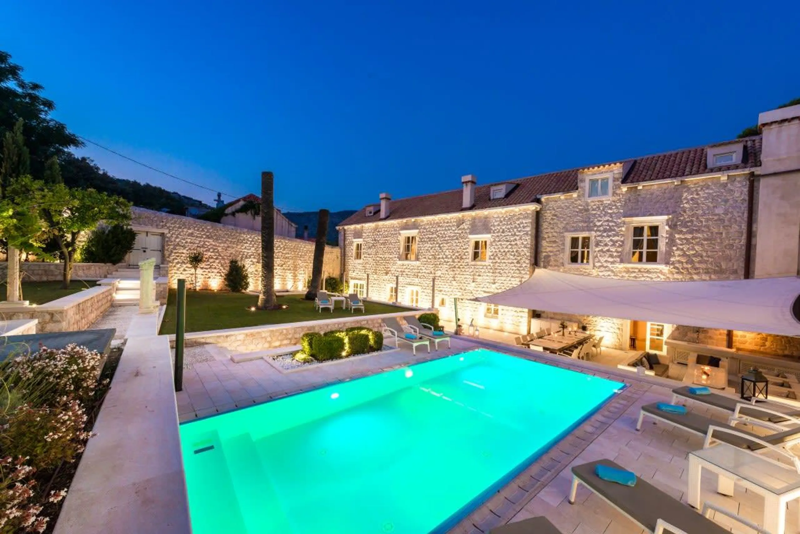 Plentiful Villa in the Quiet Bay of Zaton with Private Pool and Sea View — photograph 4