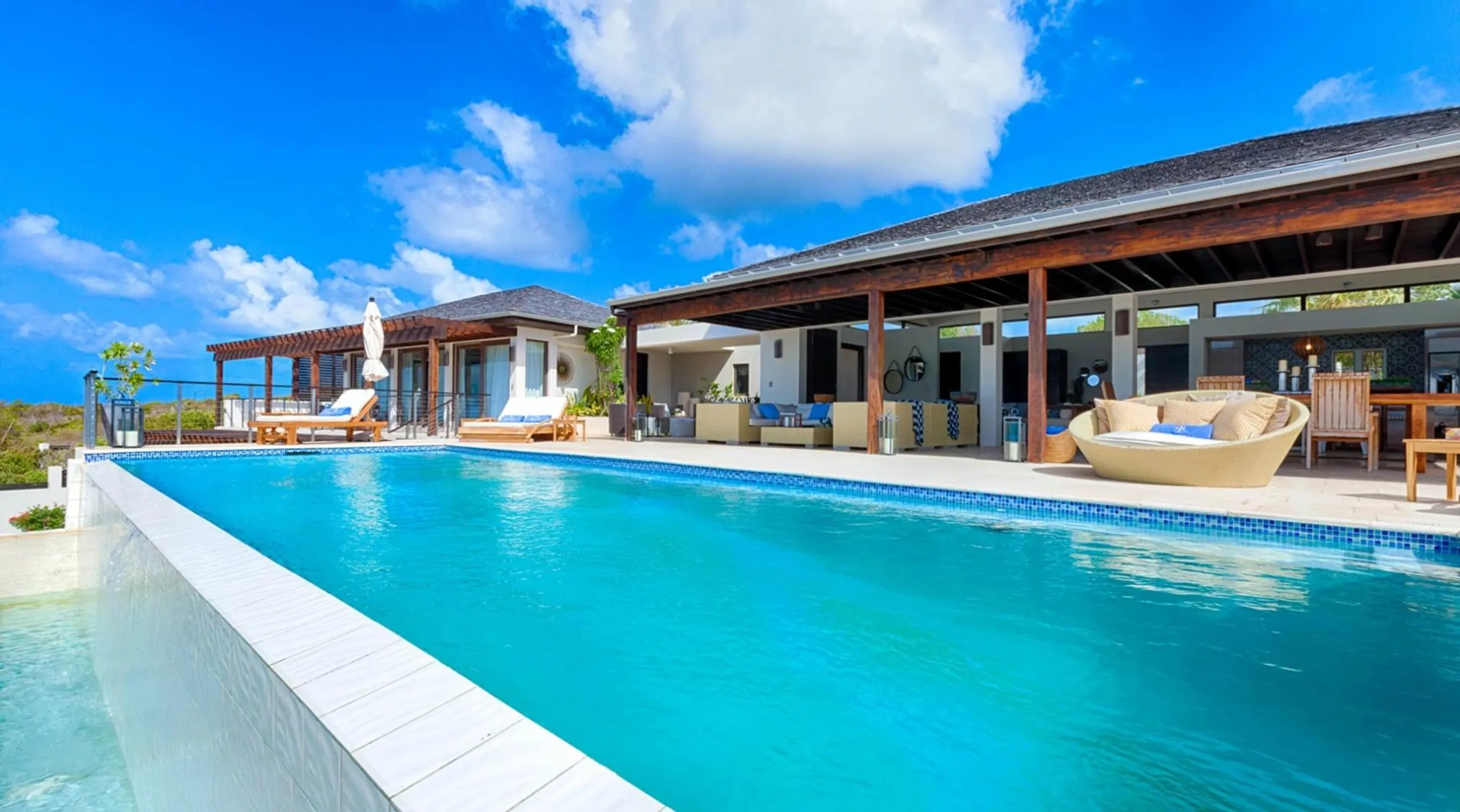 Kamique Villas Triton — photograph 2