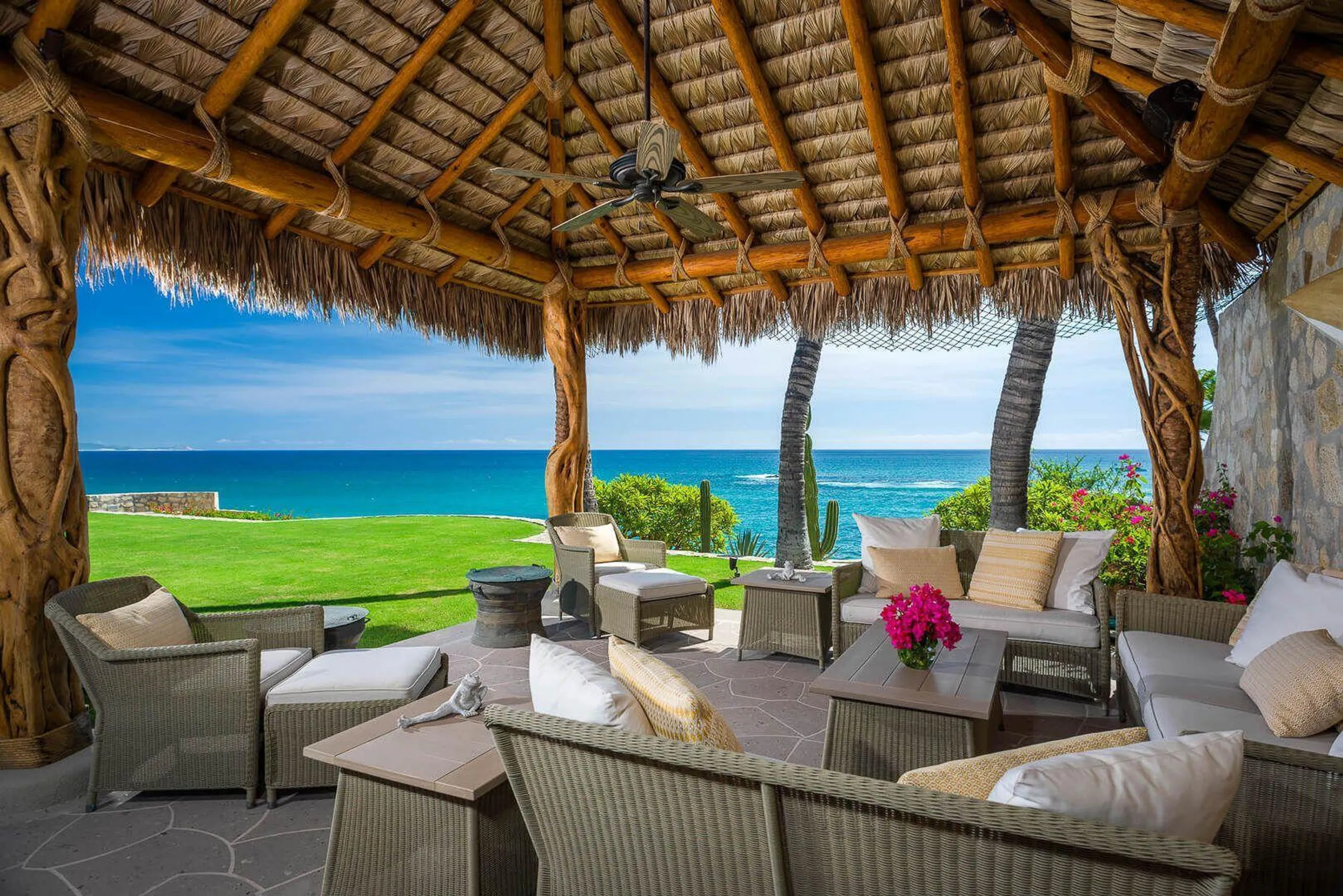 Impressive Palmilla Norte Villa with Pool and Ocean Views; — photograph 12