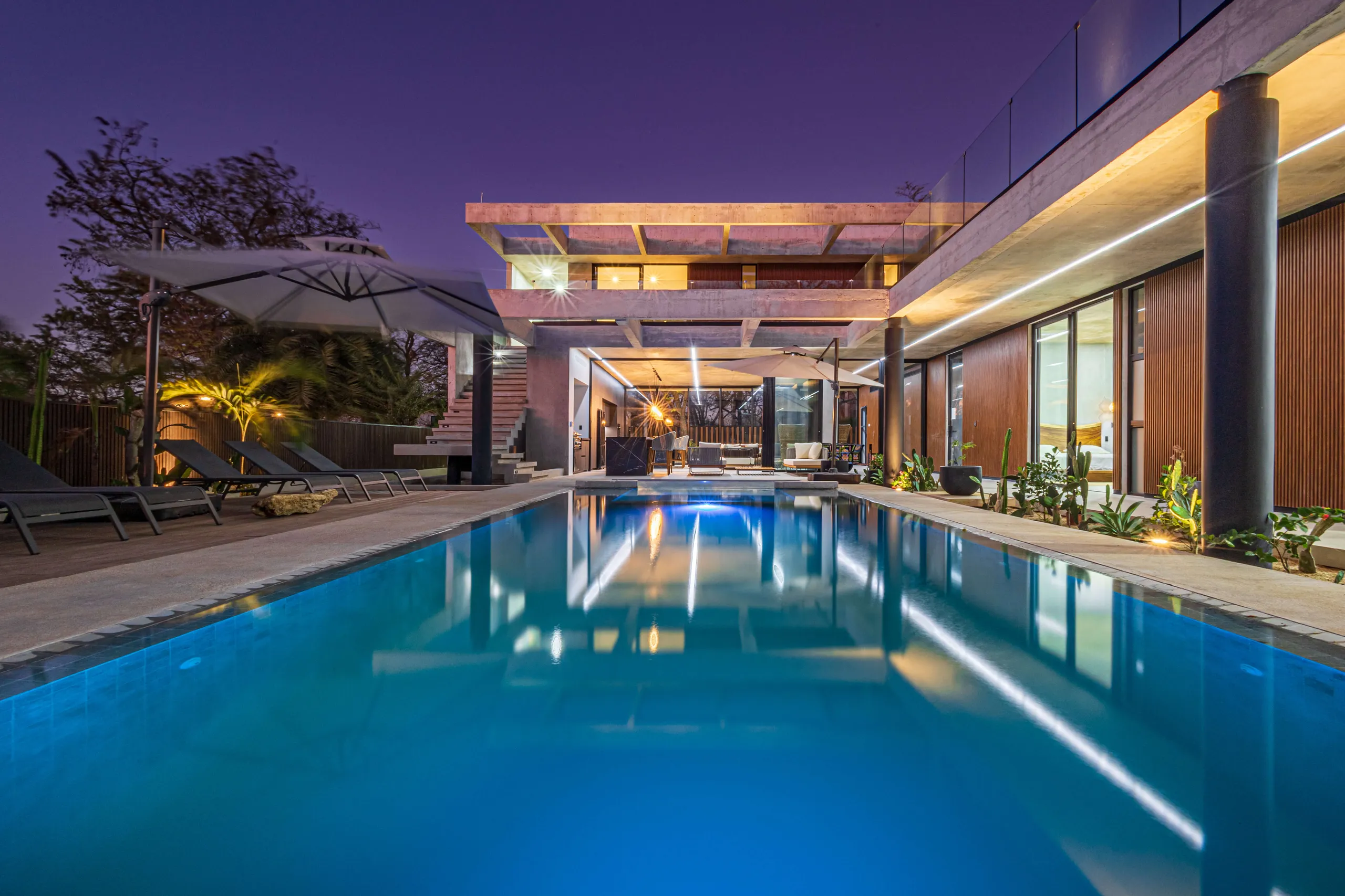Modern 6-Bedroom Villa with Private Pool, Panoramic and  Floor-to-Ceiling Views — photograph 7