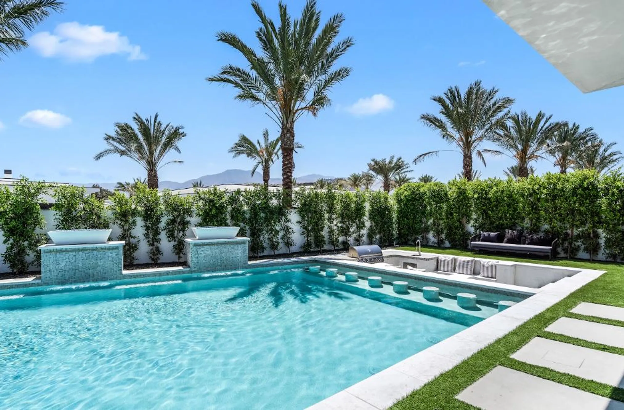 Chic Modern Villa with Private Pool and Next to Madison Club & Polo Grounds — photograph 6