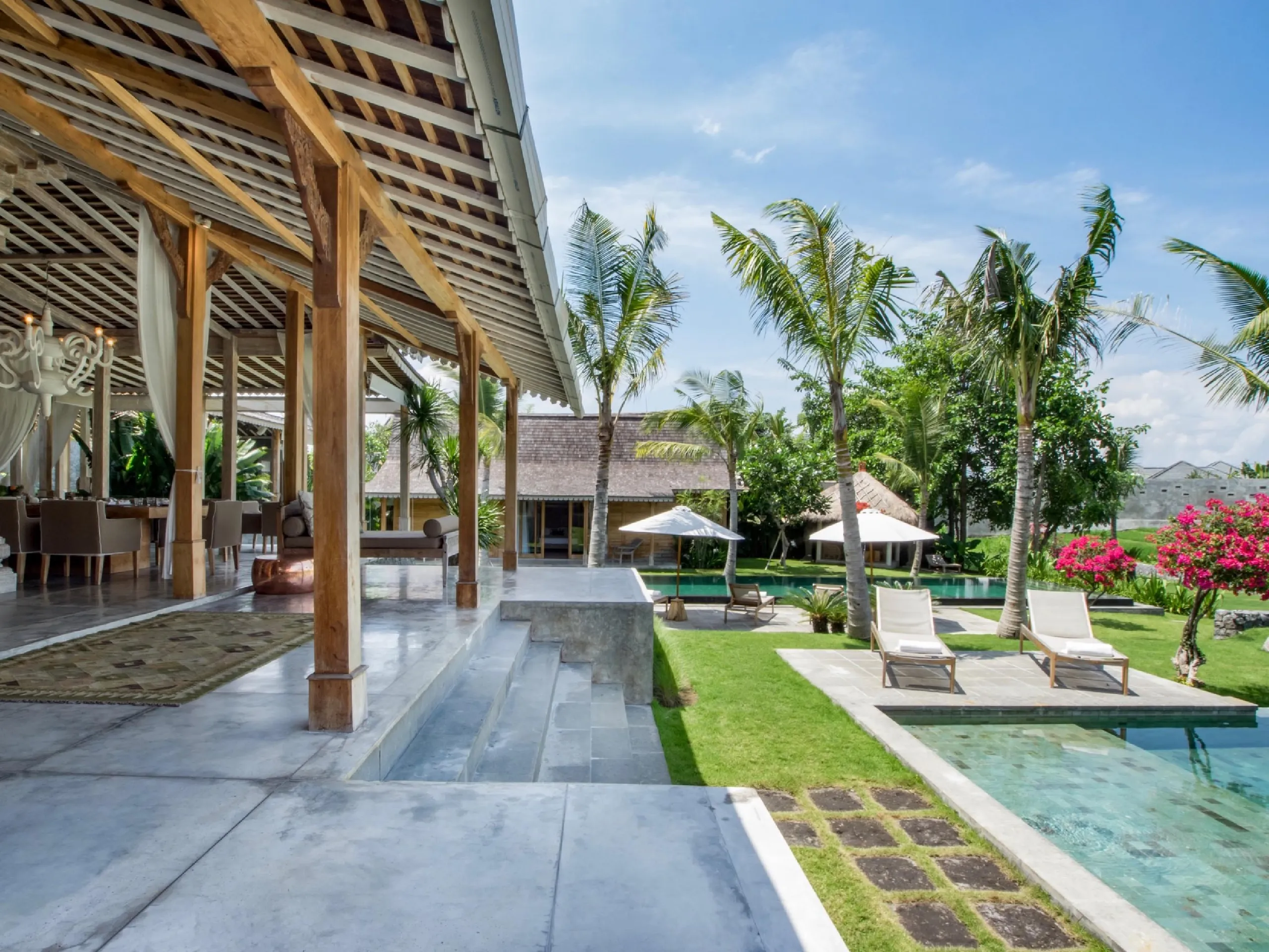 Grand Bali Estate with Large Private Pool and Lush Grounds — photograph 12