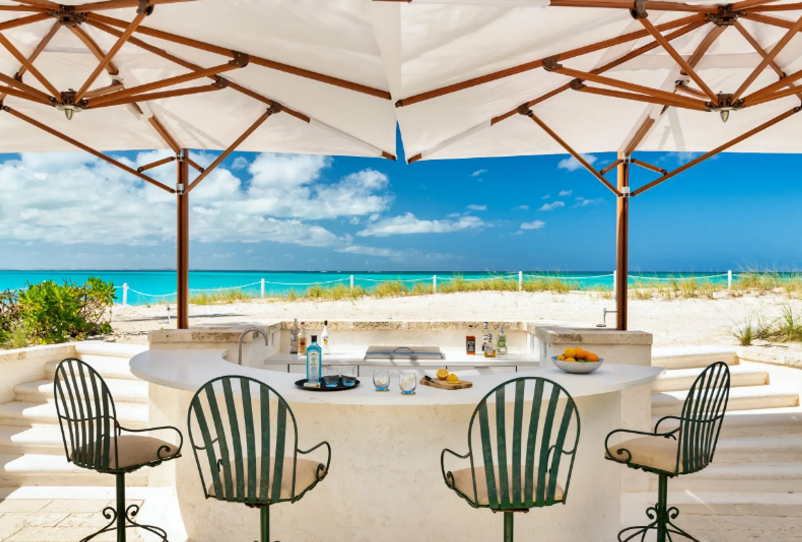 A Luxurious Caribbean Estate with Private Pool and Ocean Views — photograph 7