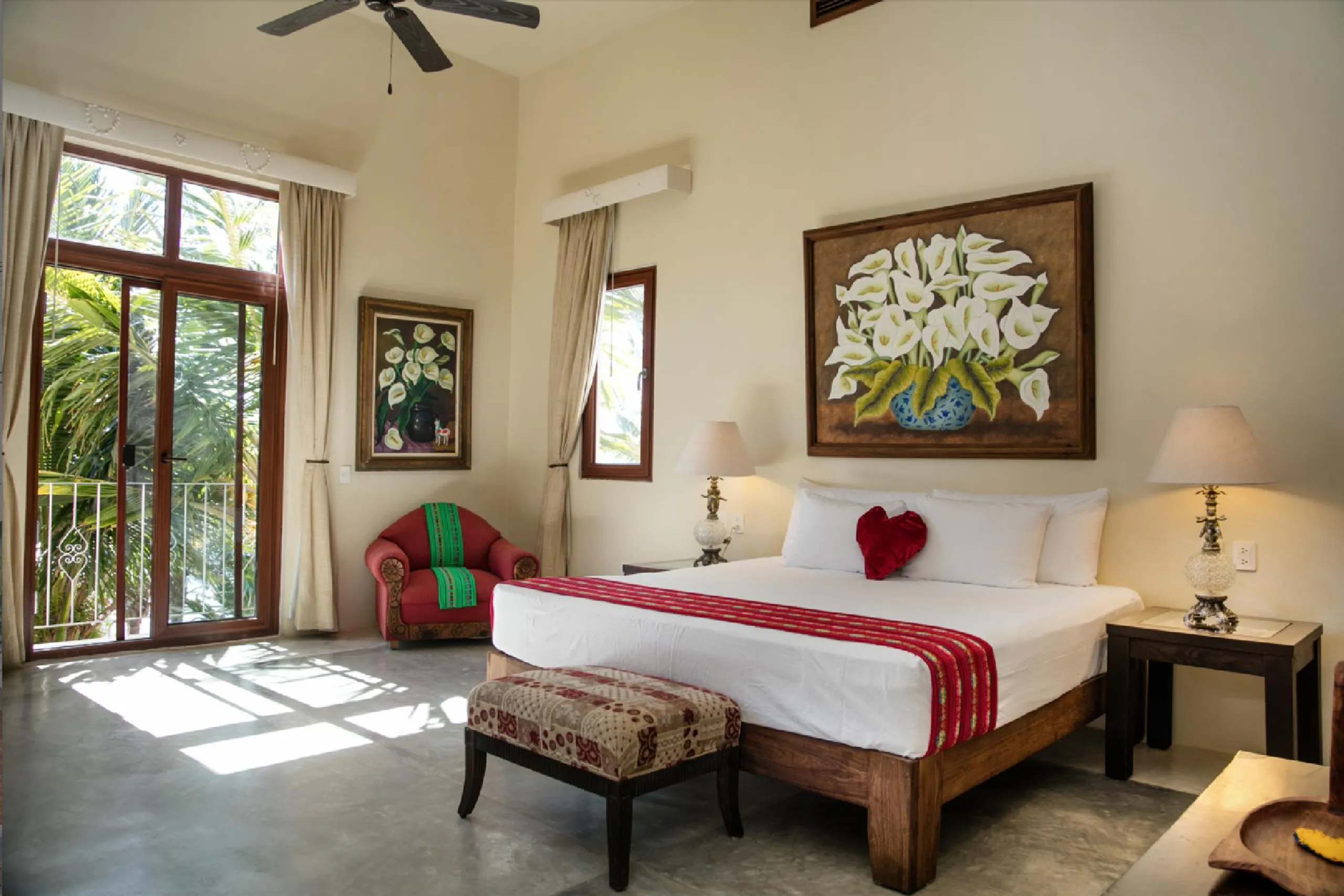 Beach Front Luxury Hacienda with Private Pool and Ocean Views — photograph 12
