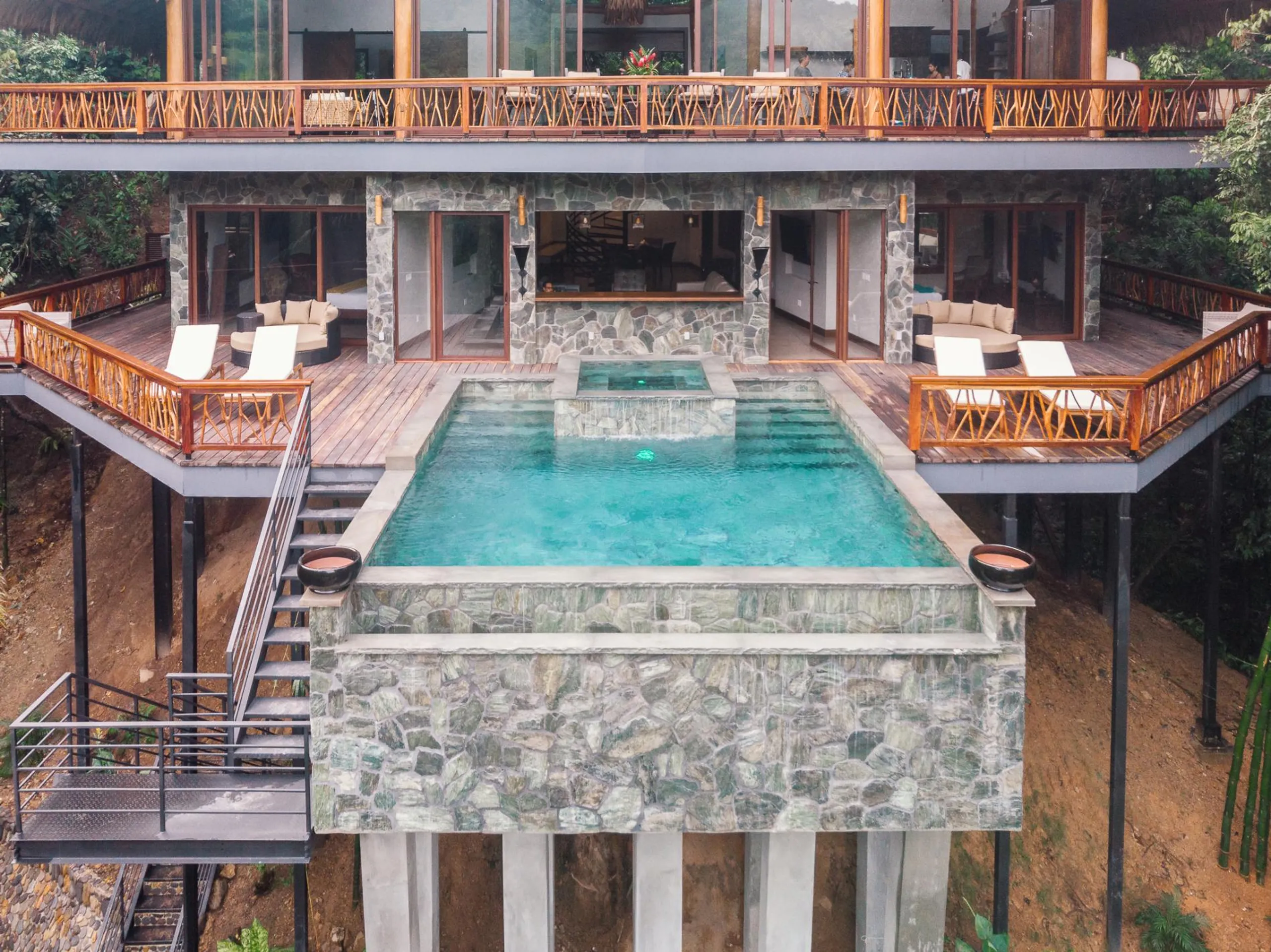 Belize Jungle Villa with Private Pool, Waterfall & Rainforest Views — photograph 3