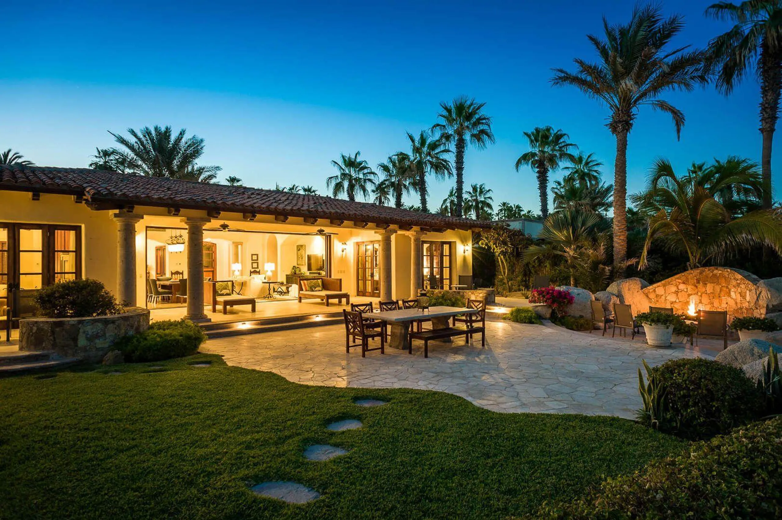 Punta Ballena Oceanfront Villa with Private Pools and Incredible Ocean Views — photograph 7