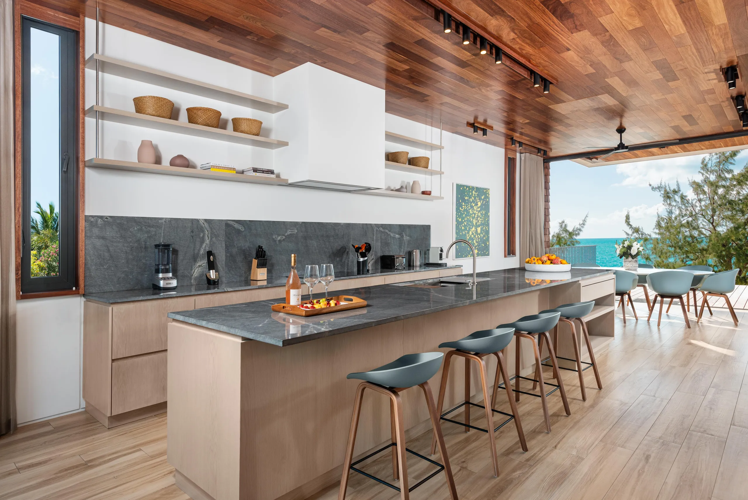 Turks & Caicos Island Top-of-the-line Luxury Villa with Long Bay Beach View — photograph 9