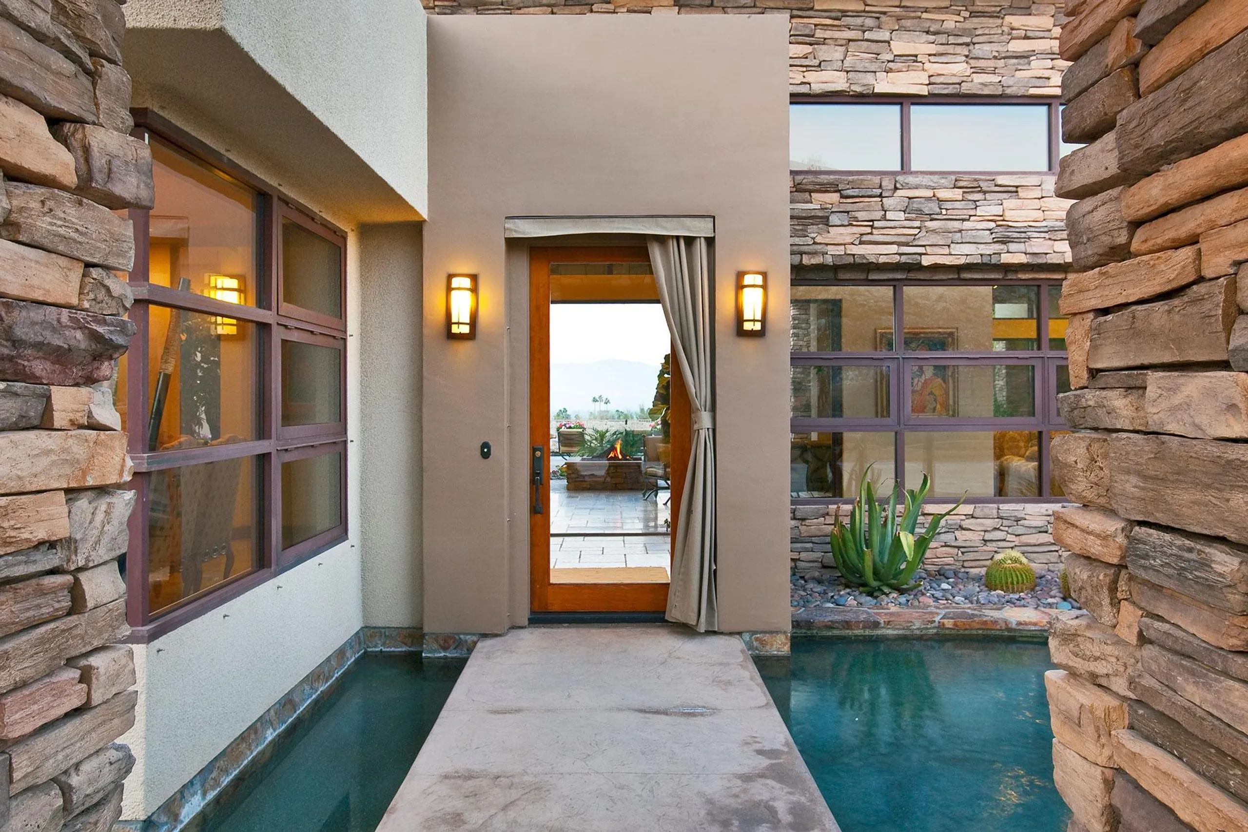 Chic Secluded Luxury Compound in Palm Desert with Private Pool and Firepit — photograph 8