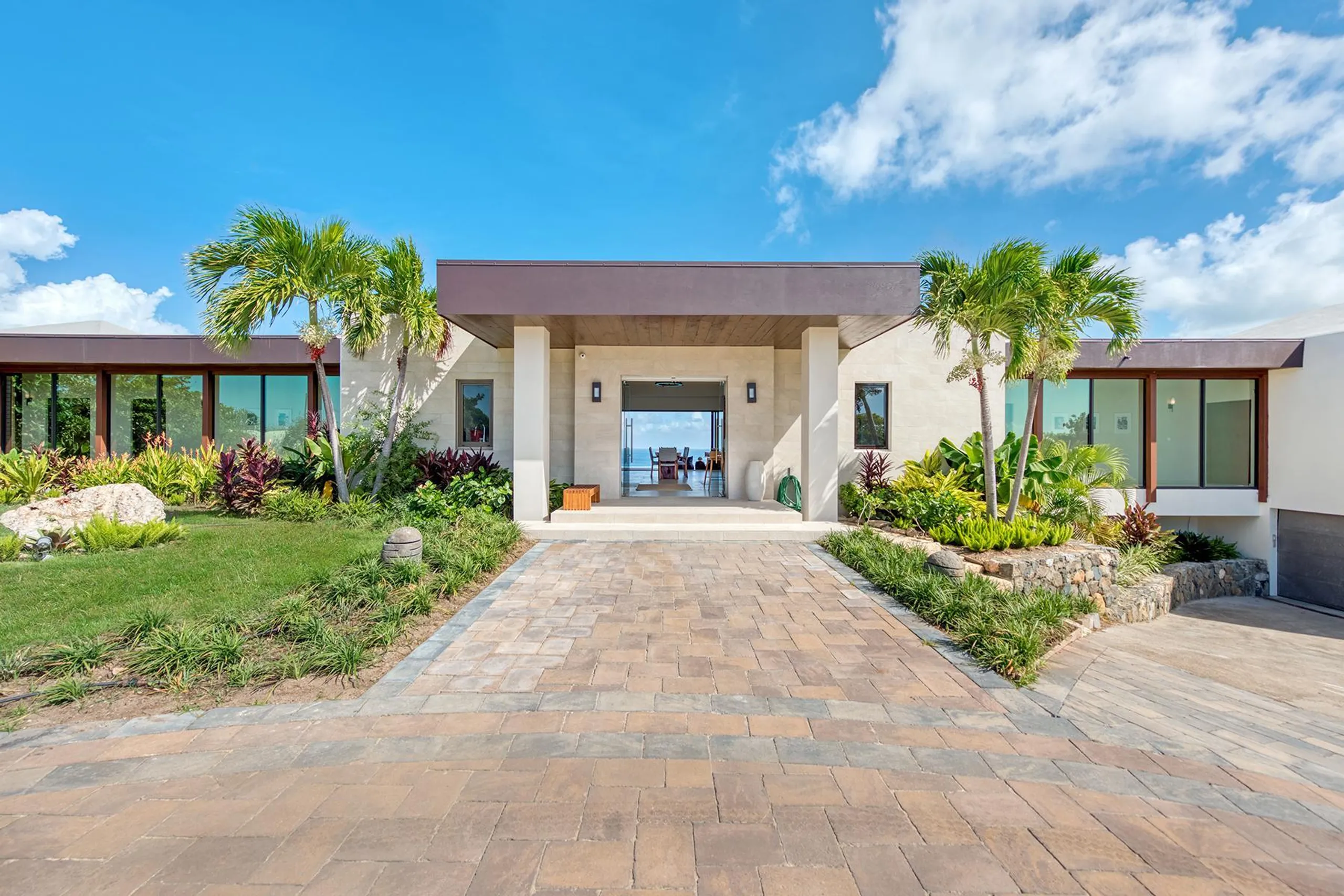 Exquisite Tranquility: A Villa Oasis with Breathtaking Ocean Panoramas — photograph 5