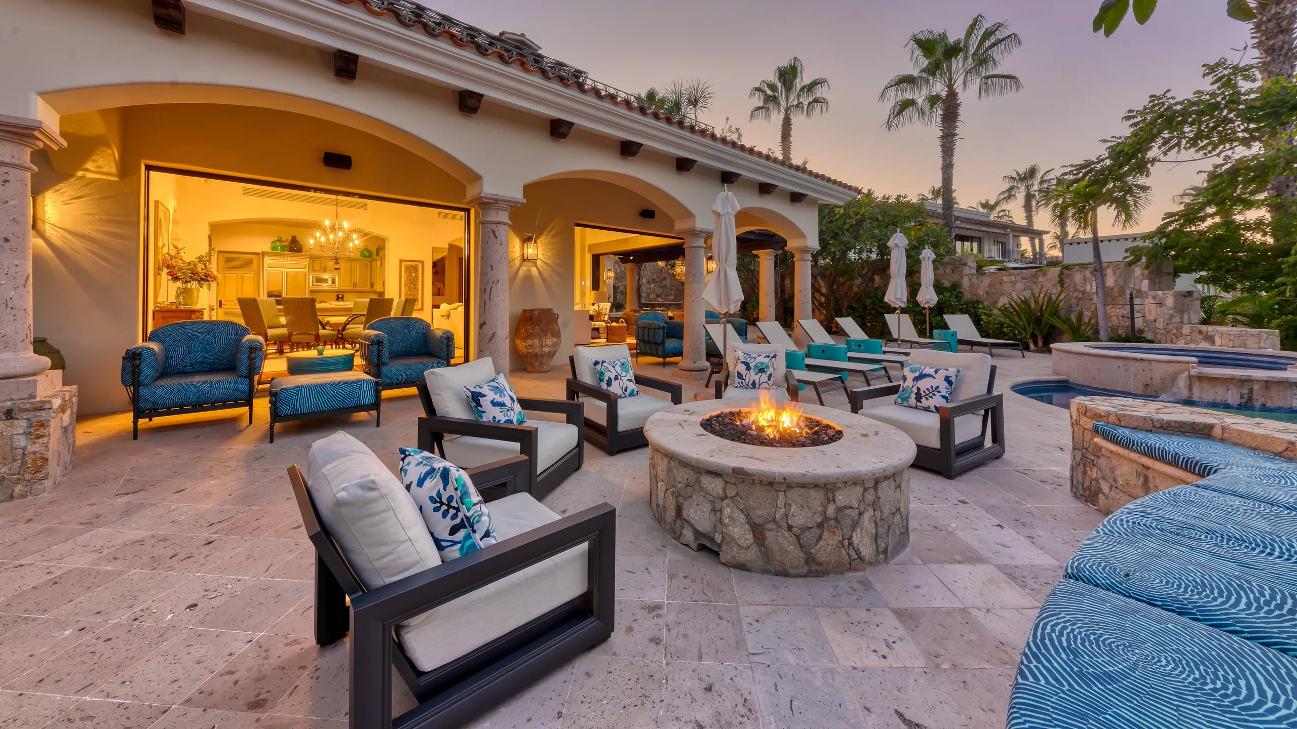 Lavish Los Cabos Villa: Infinity Pool, Fire Pit & Five-Star Services with Stunning Ocean Views — photograph 3