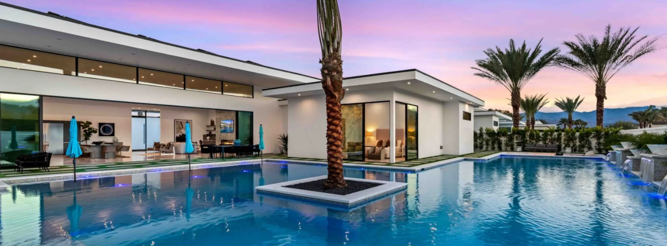 Contemporary Villa with Private Pool, Fire Pit & Designer Interior — photograph 6