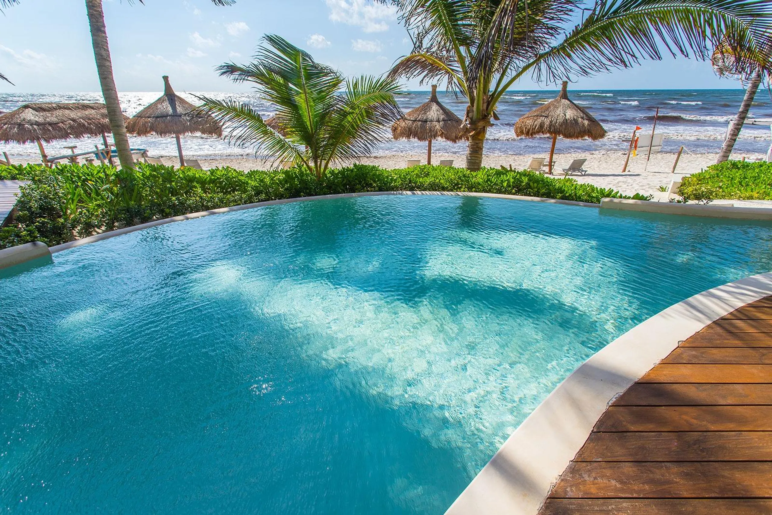 Lavish Seaside Oasis Villa with Private Pool and Ocean View — photograph 7