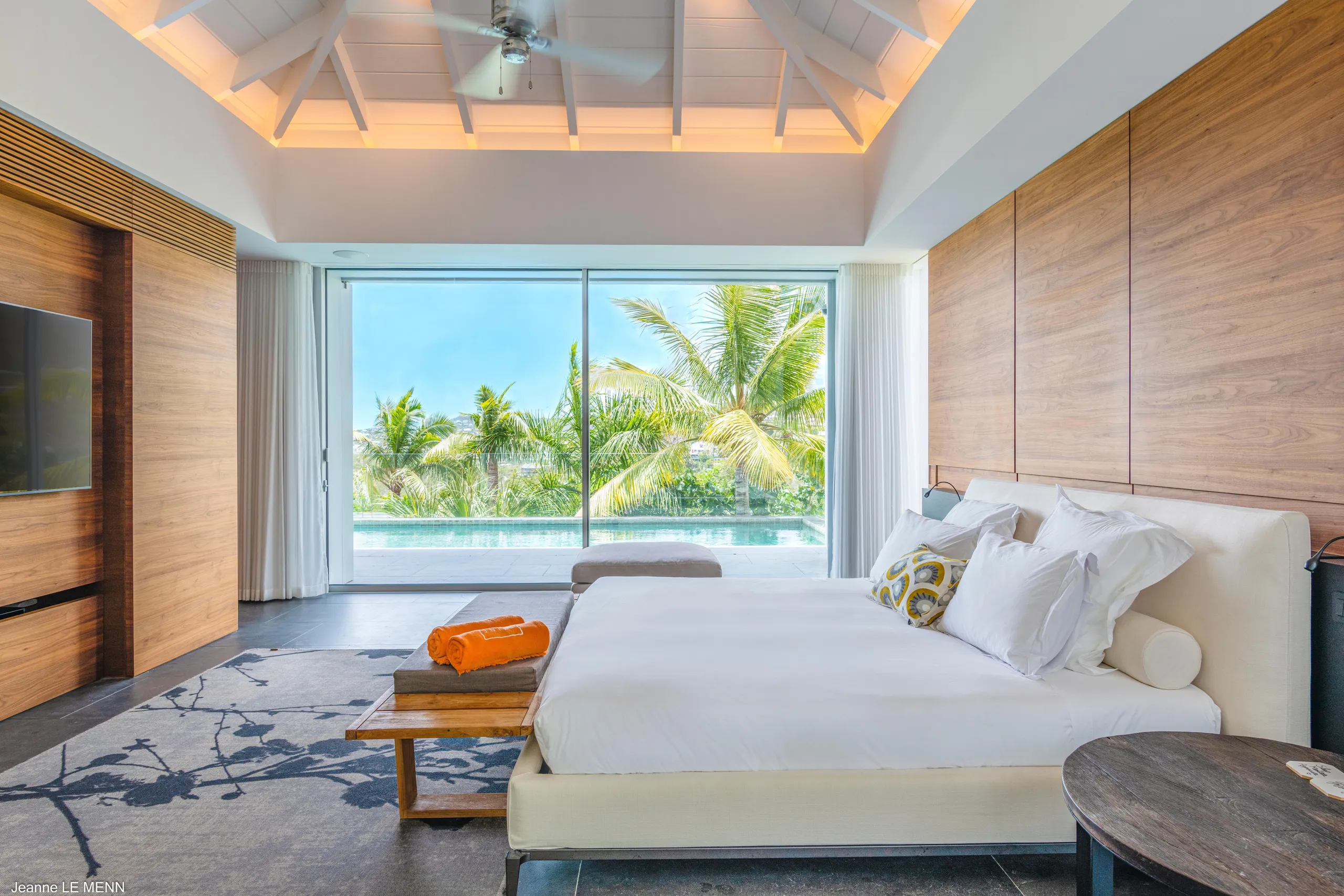 Tranquil Seaview Villa with Infinity Pool and Private Zen Gardens — photograph 7