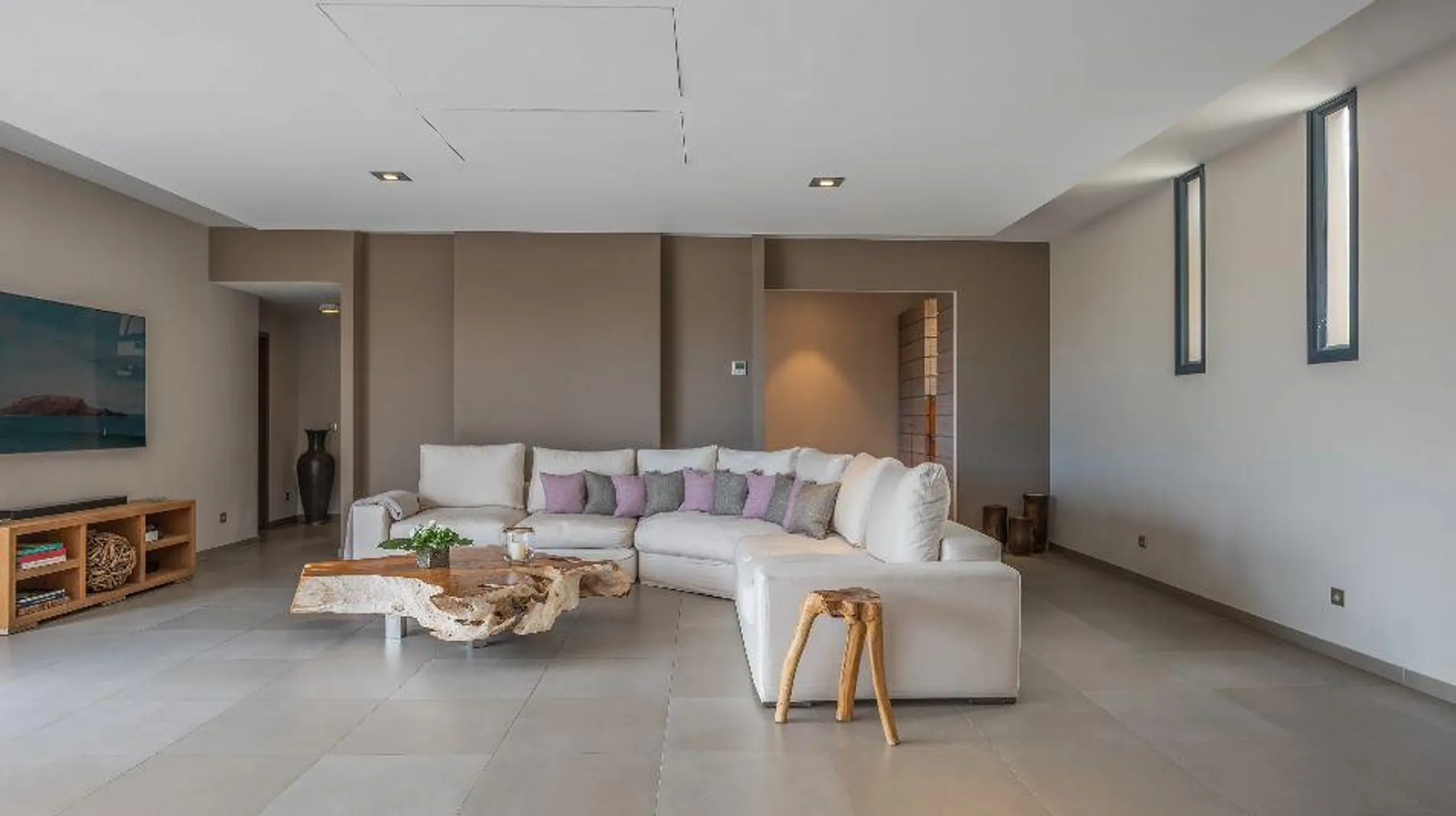 Exclusive St. Barts Beach Villa with Heated Pool — photograph 11