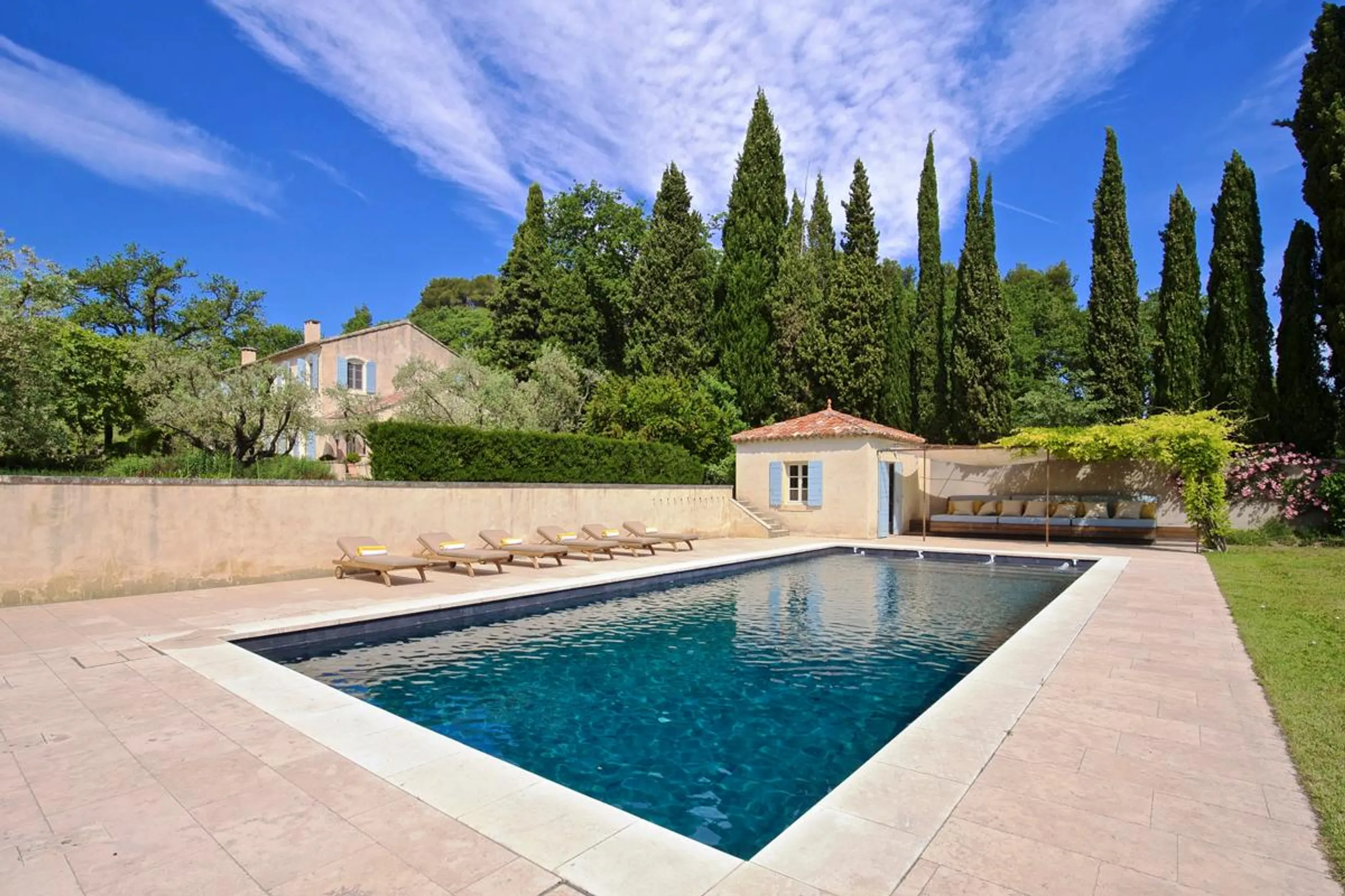 Sensational 10-Hectare Estate with Heated Pool and Distant Mountain Views, Saint Remy De Provence