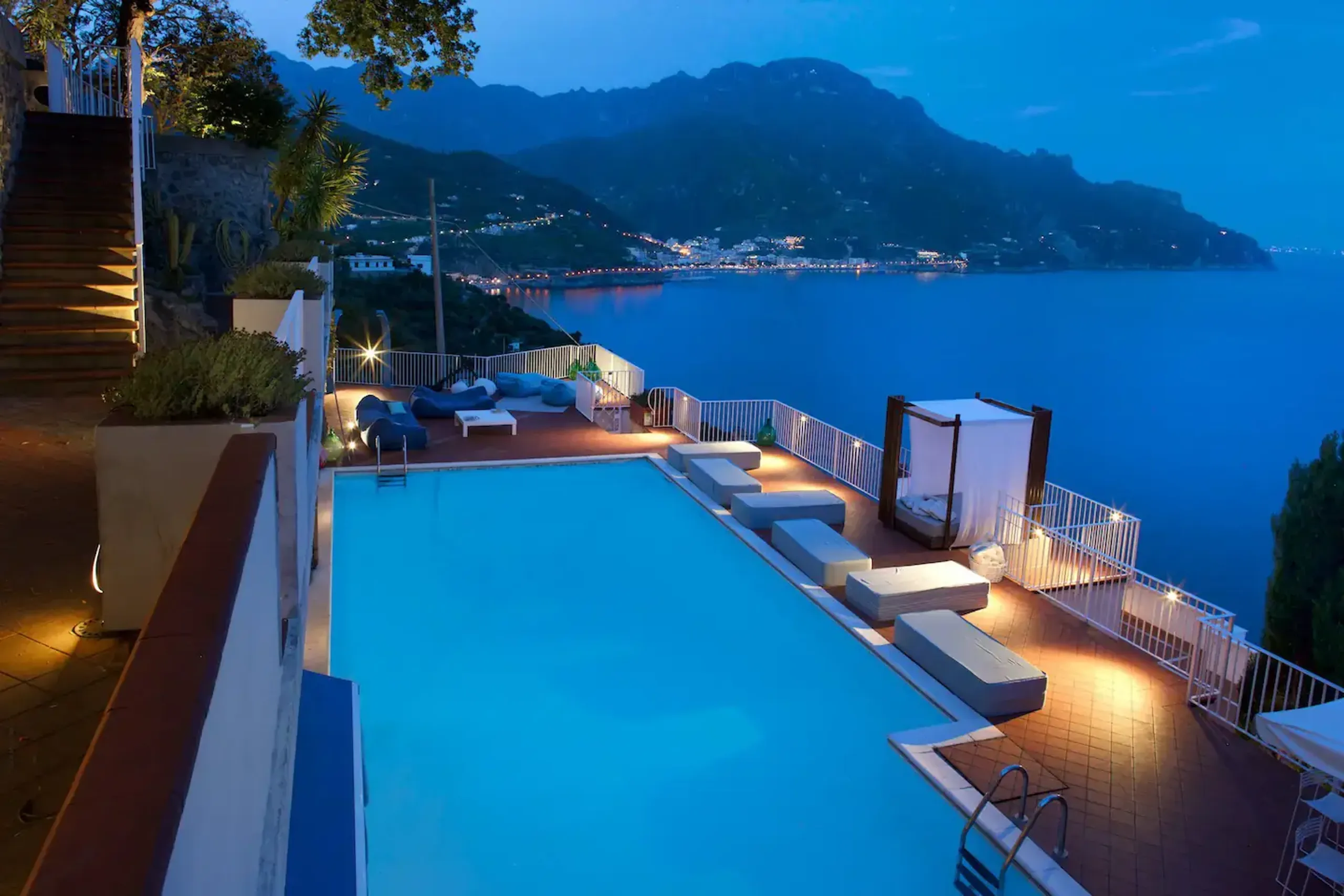 Glamorous Amalfi Coast Villa with Private Pool and Spectacular Views — photograph 3