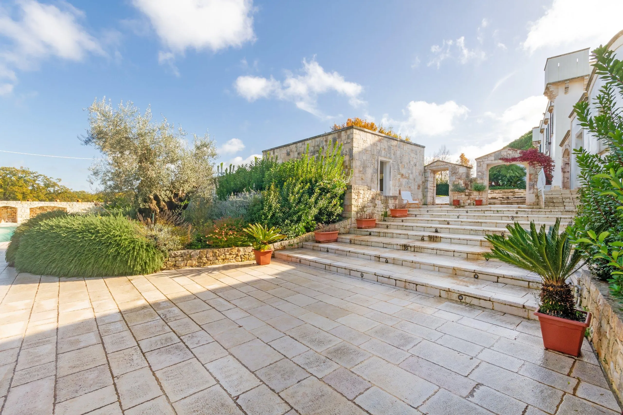 Captivating Contemporary Villa in Apulias with Private Pool — photograph 10