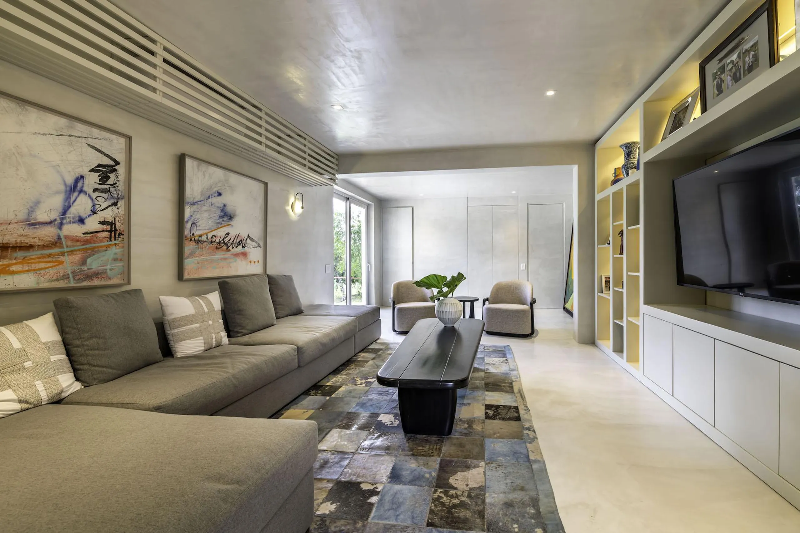 Enchanting Modern Villa with Private Pool, Terrace and 270-Degree Golf Course Views — photograph 8