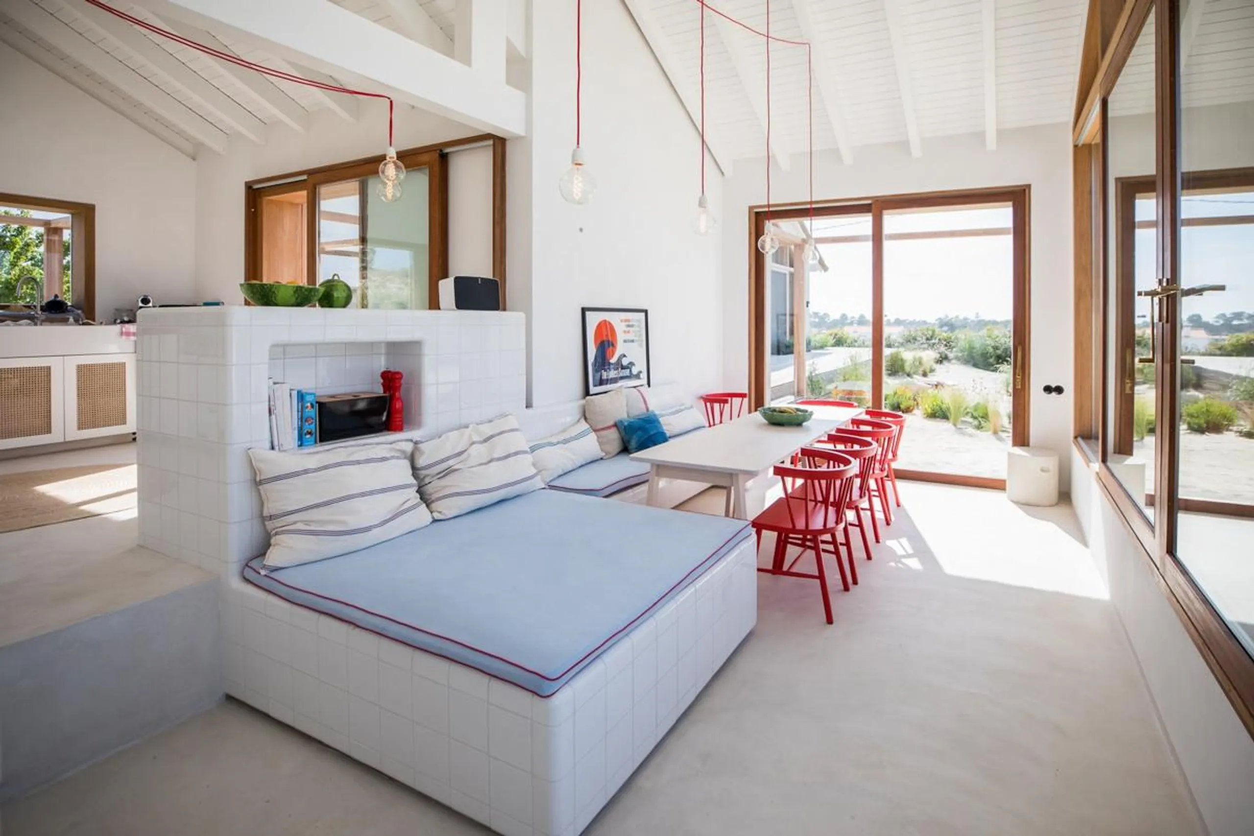 Airy and Spacious Contemporary Home in Comporta with Spacious Patio — photograph 7