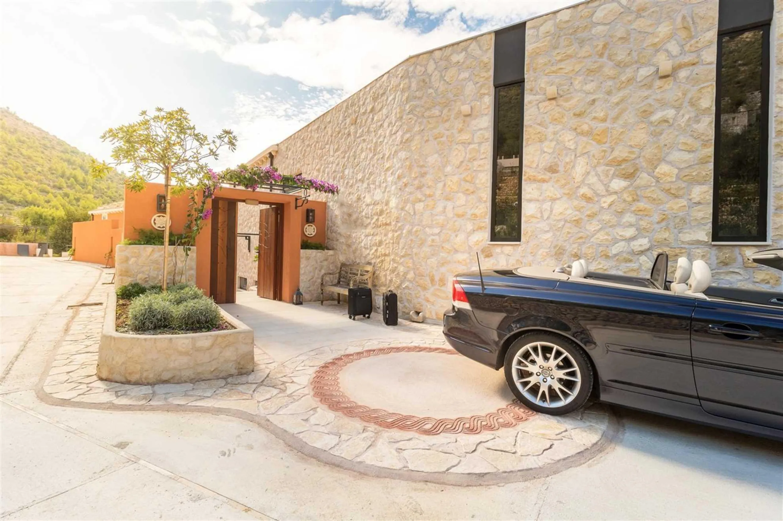 Calming Minimalistic Villa with Private Pool Near Dubrovnik and Sea Views — photograph 7
