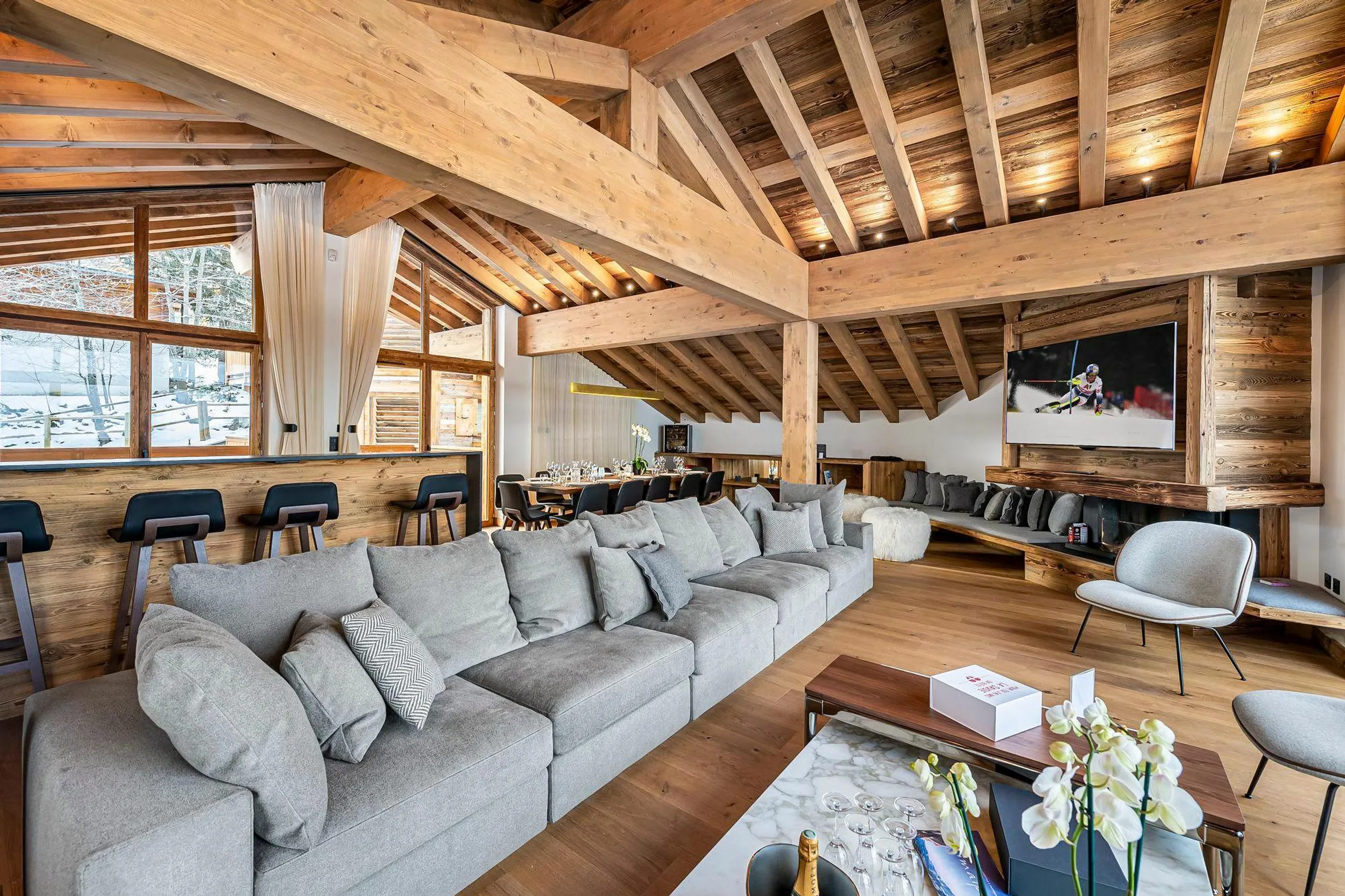 Alpine Luxury Fine Villa in the Heart of Courchevel — photograph 7